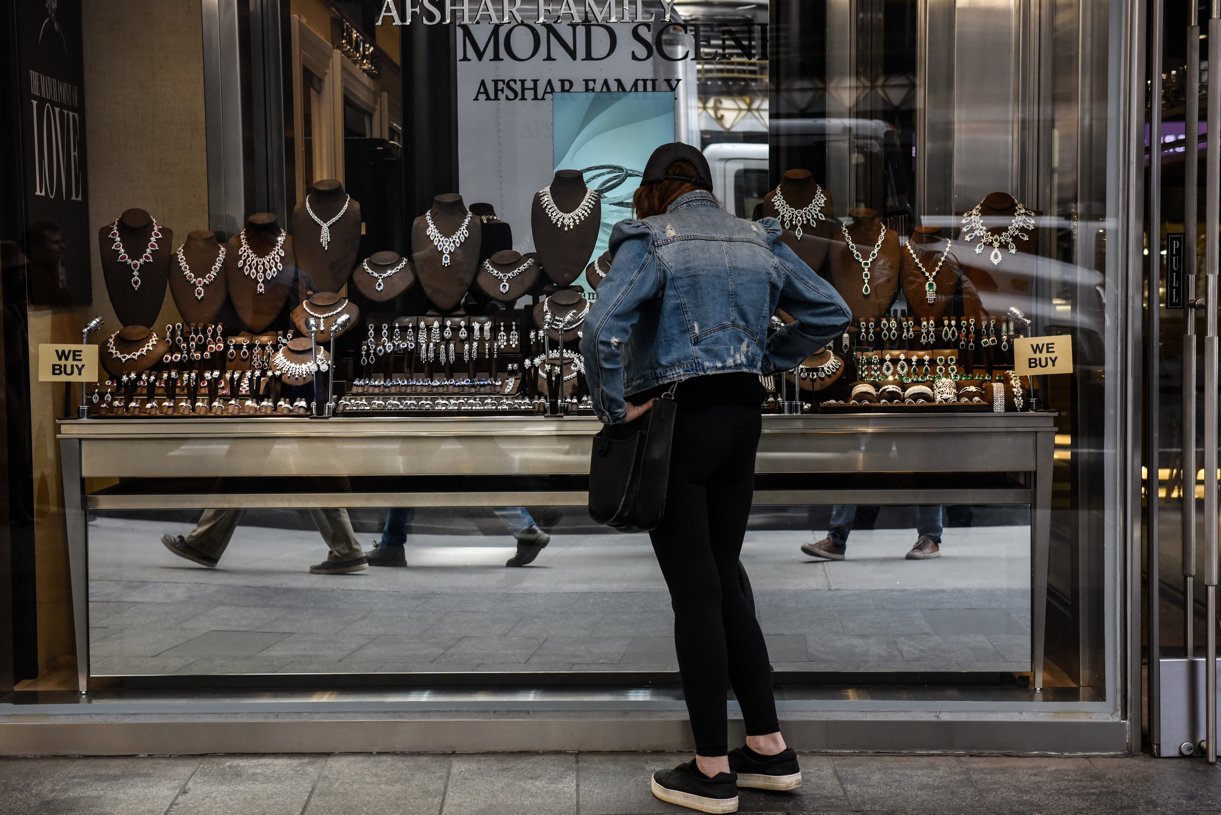 Rough patch — De Beers hopes US couples will find diamonds ‘Worth the Wait’