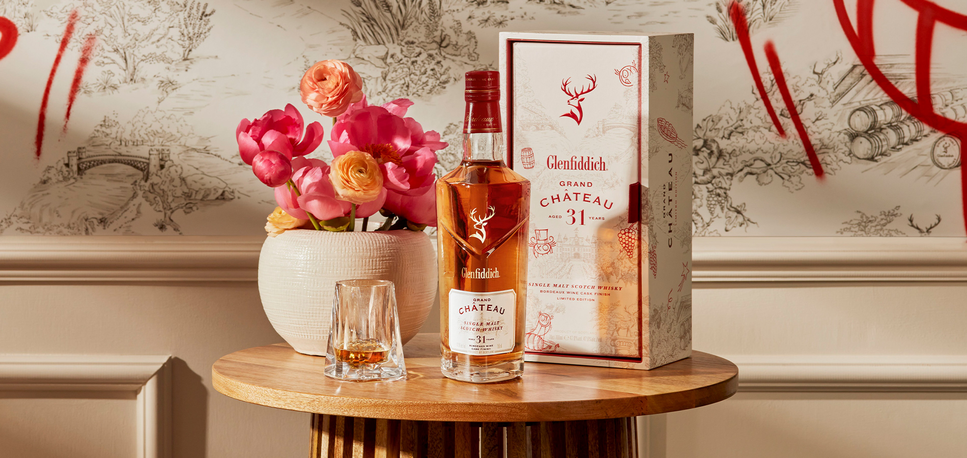 Glenfiddich_Grand-Chateau_Daily-Maverick_1900x900_lifestyle