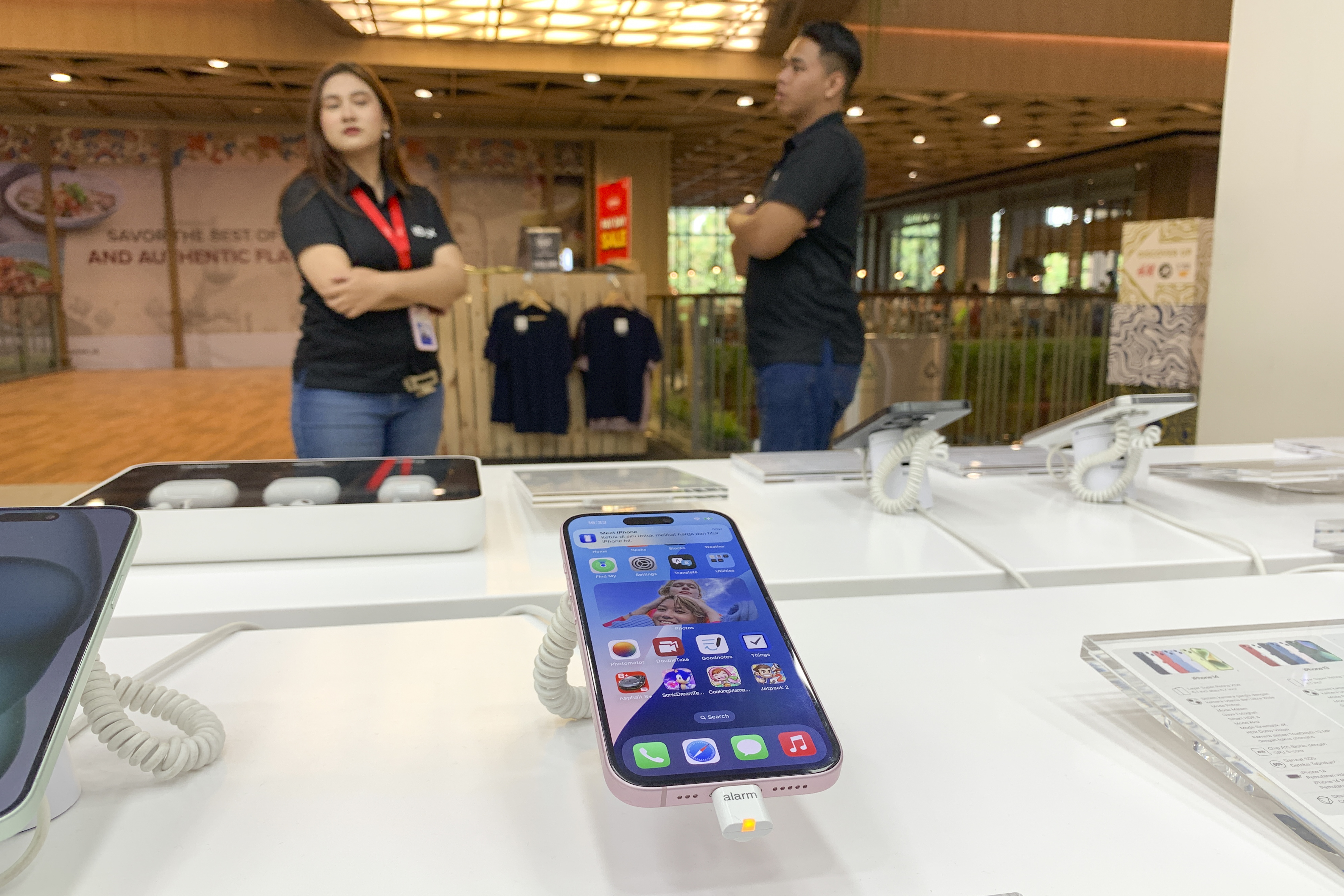 Indonesia bans iphone 16 over Apple's investment plans