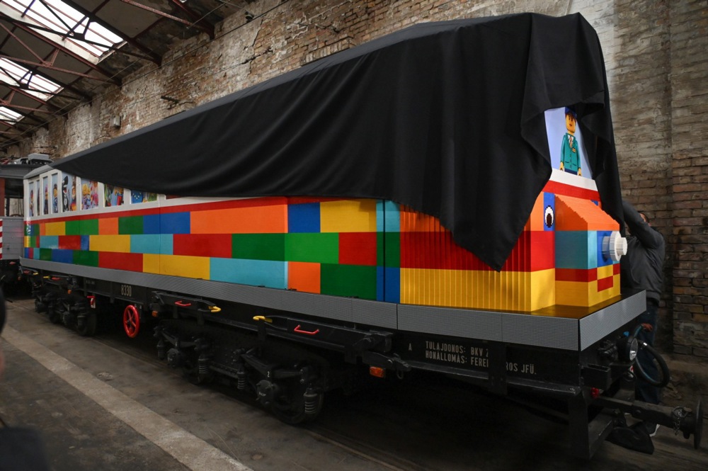 World's first fixed-track LEGO tram constructed in Budapest