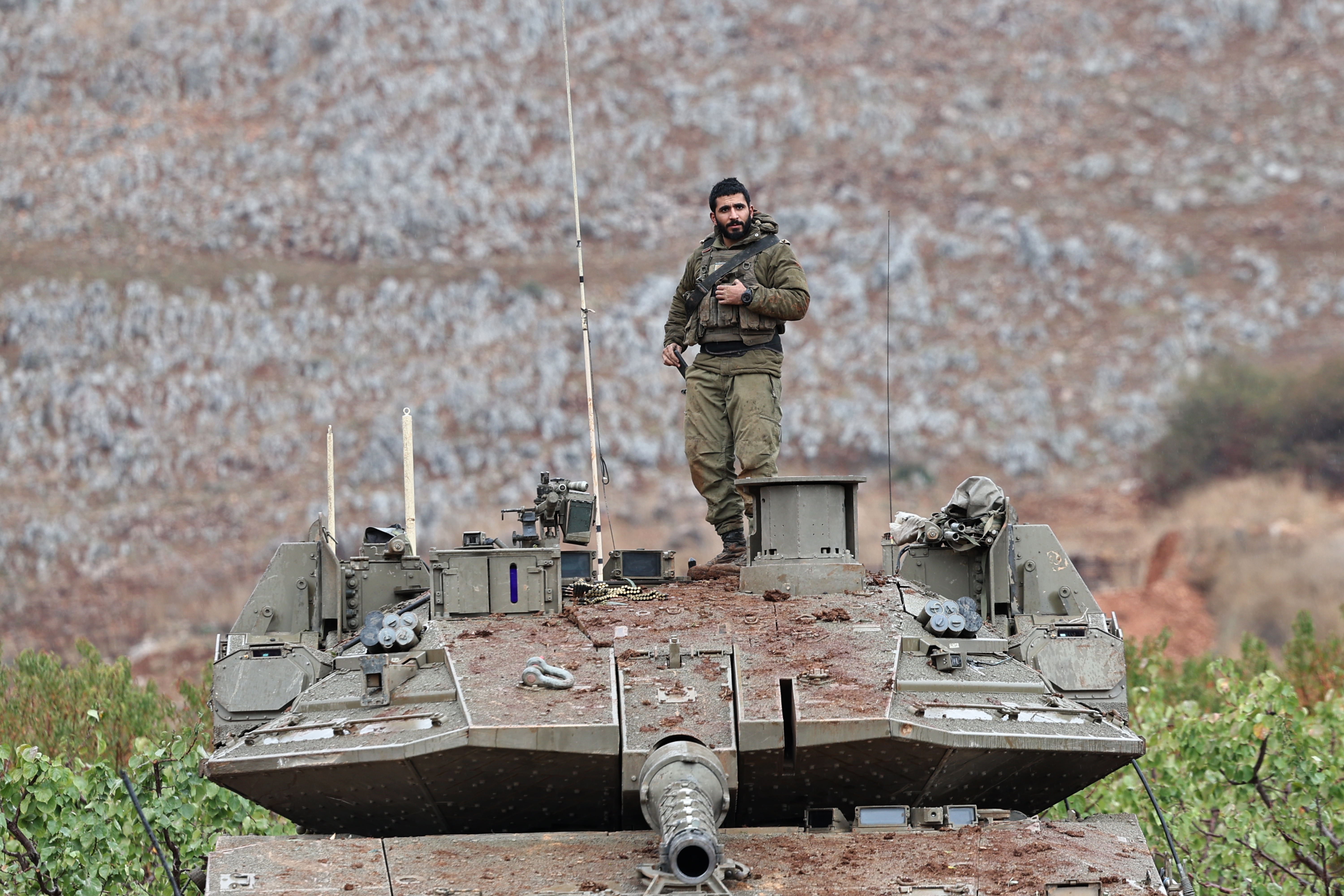 Israeli troops leave Lebanon as ceasefire comes into effect