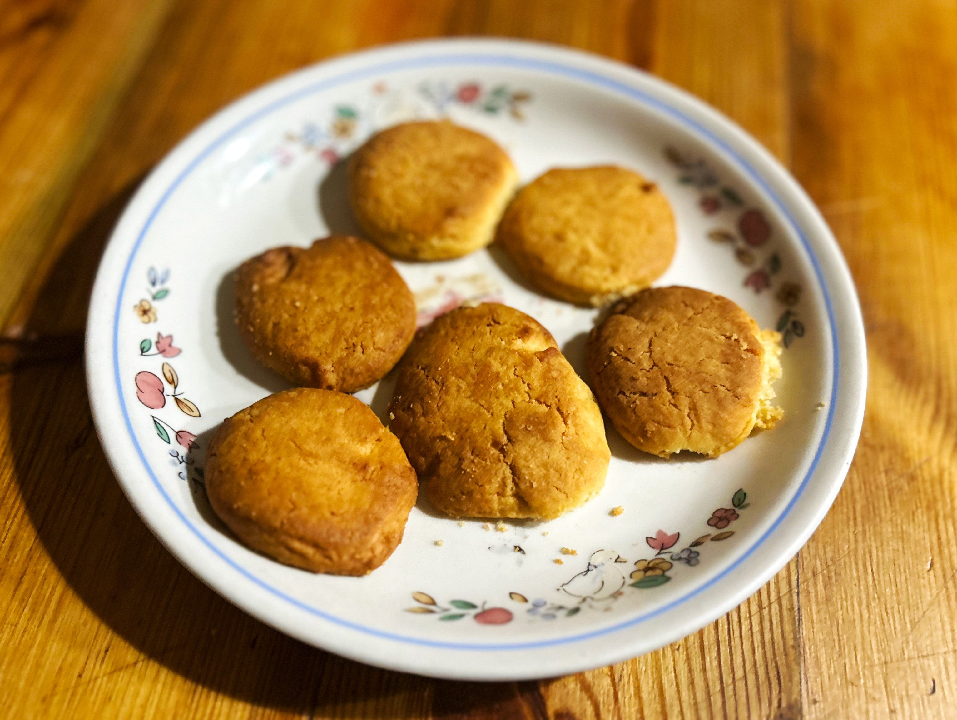 Tea and soetkoekies to soothe the psyche