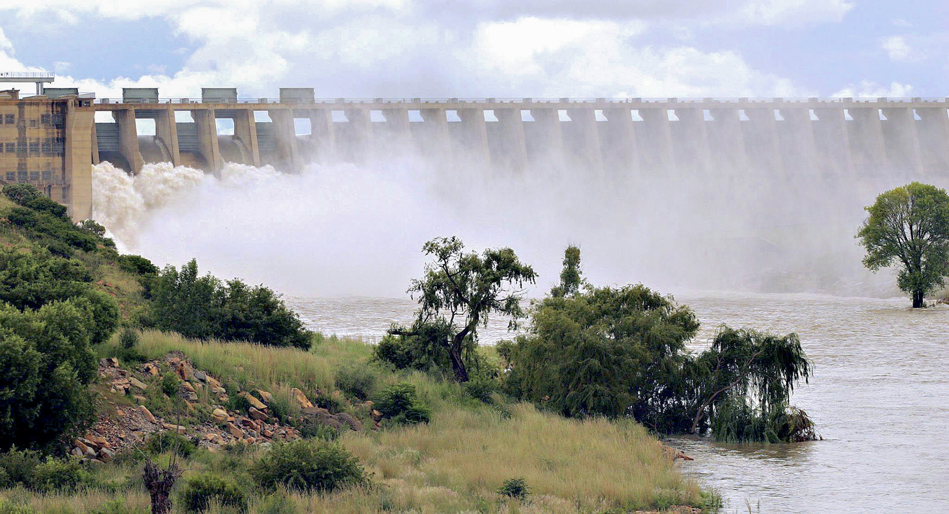 Vaal sewage torrent sees record R120m fine for Mpumalanga municipality