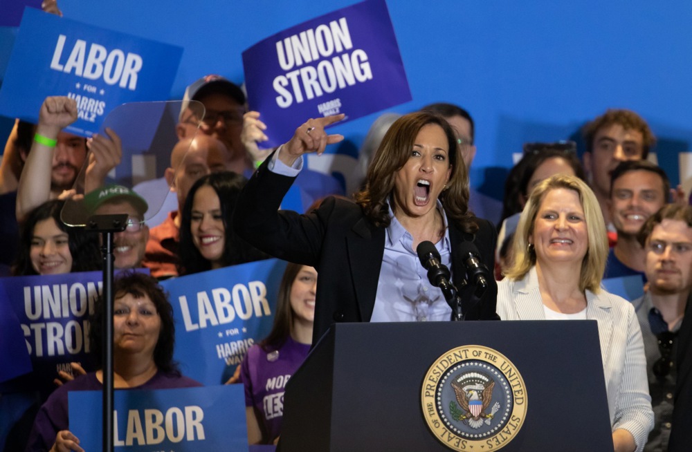 The Washington Post’s downward trajectory began in late 2024, when the newspaper’s editorial team was blocked from endorsing Kamala Harris in the US presidential race. (Photo: Rebecca Droke / EPA) 