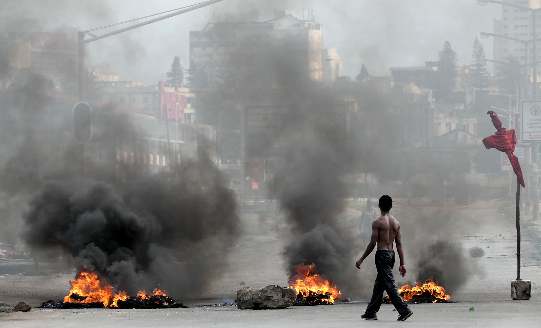More than 1,500 escape from Mozambican prison after riot that left 33 dead