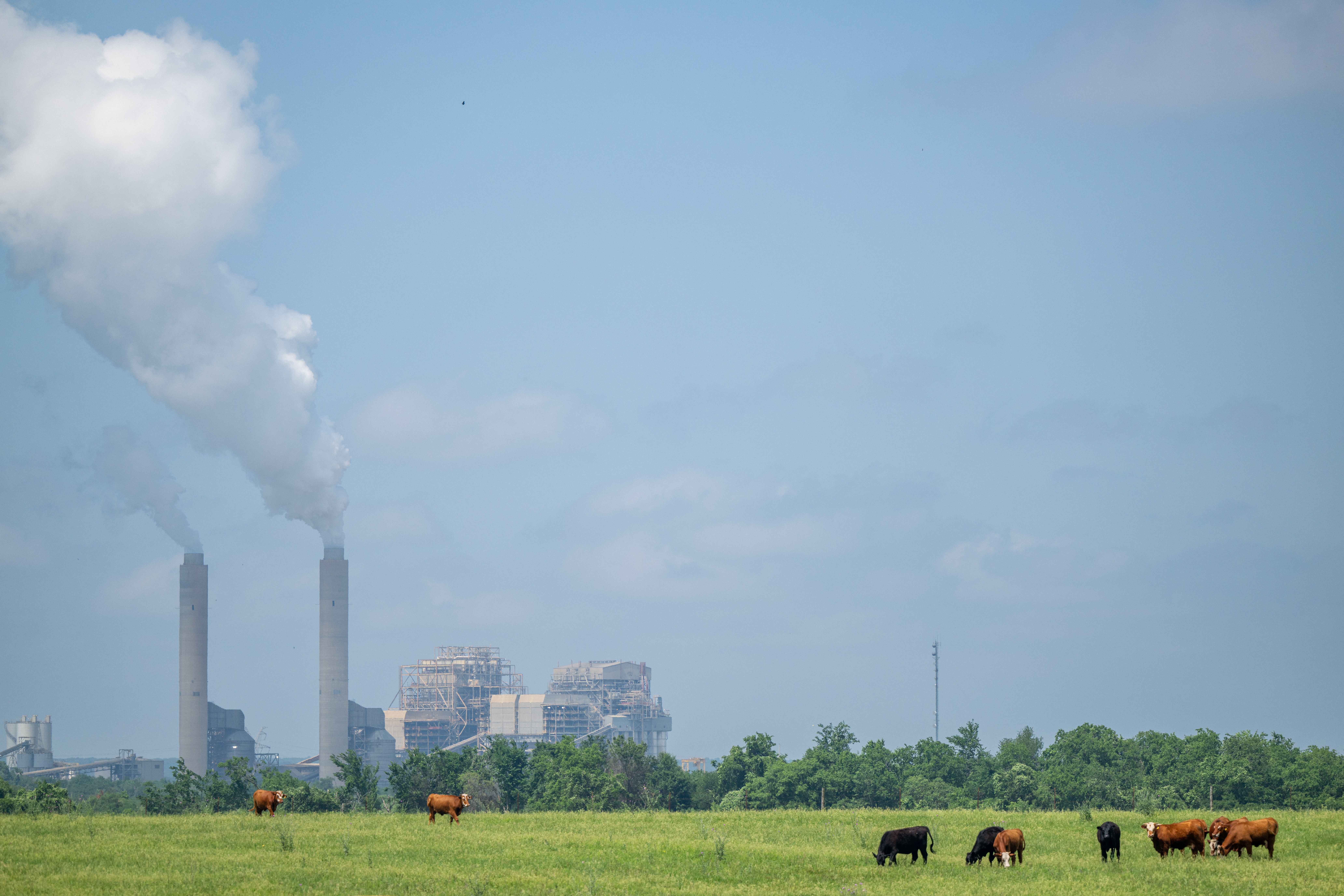 The EPA To Require Coal-Powered Plants To Capture 90 Percent Of Their Emissions
