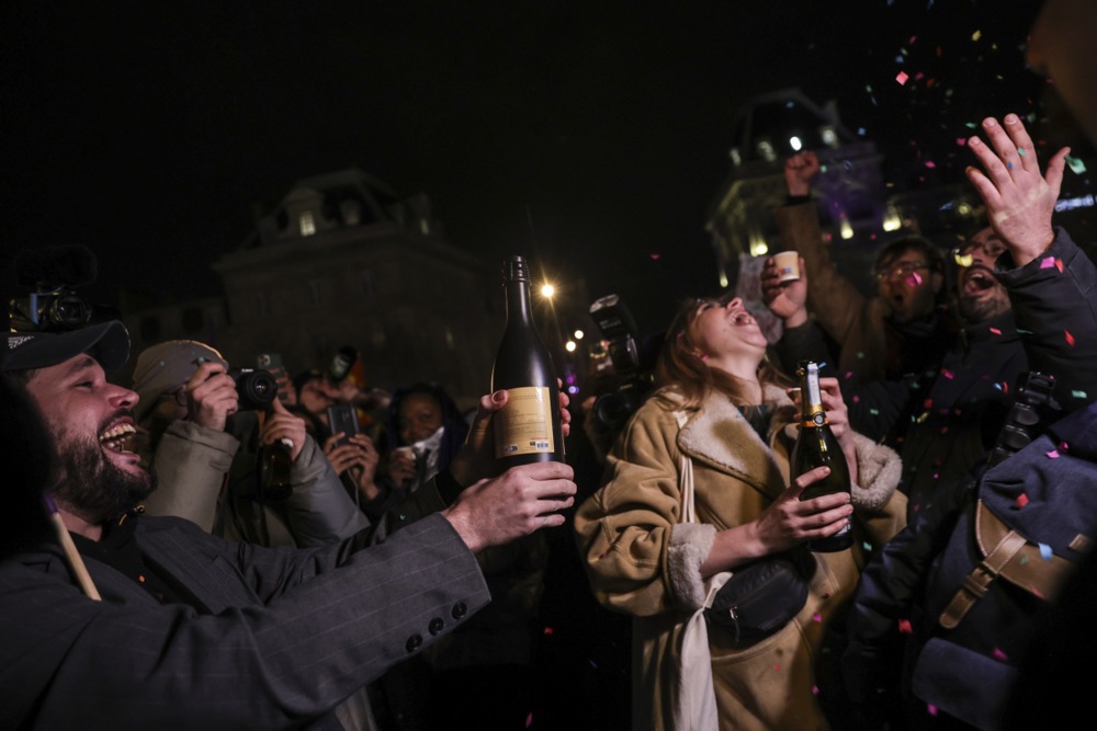Celebration in Paris after Jean-Marie Le Pen's death, and more from around the world