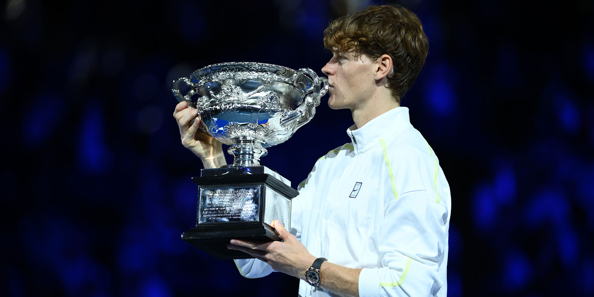 Australian Open reinforces status of current king of the court, while women’s game remains wide open