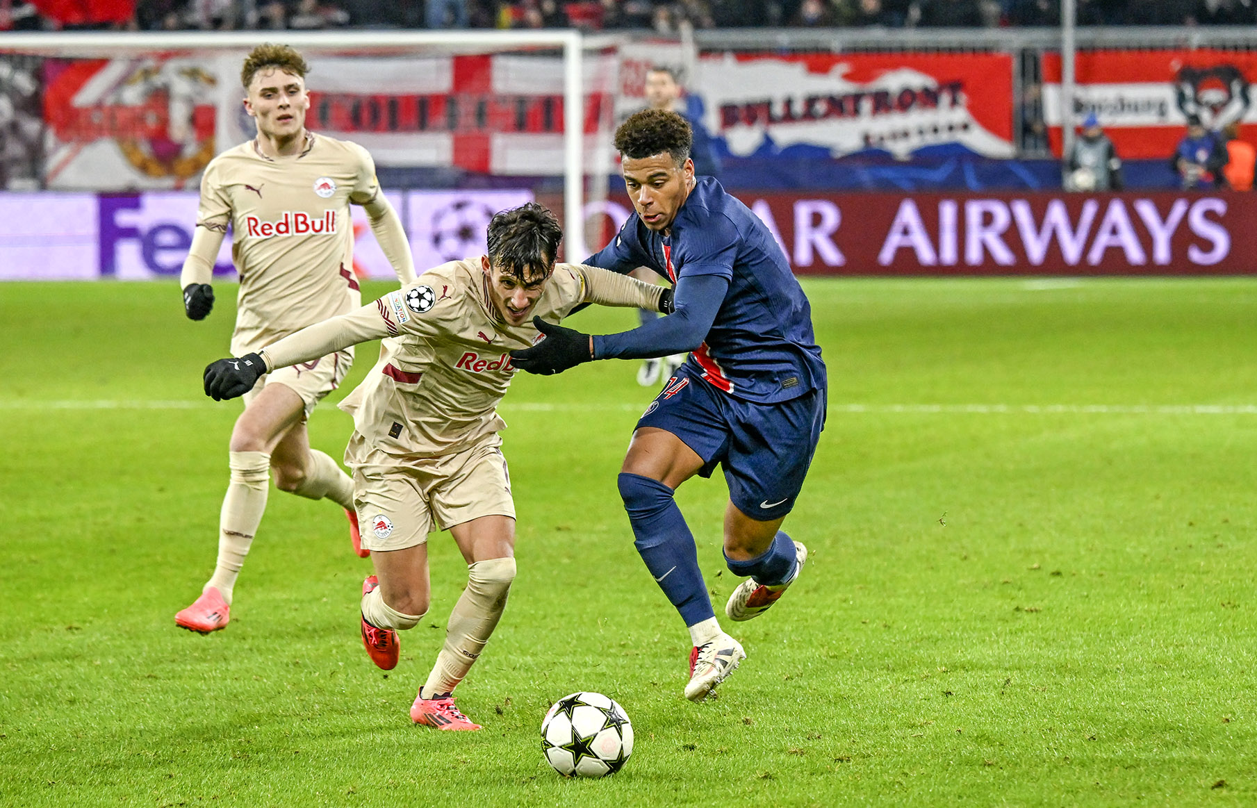 Tension builds as Manchester City and PSG clash in pivotal Champions League encounter