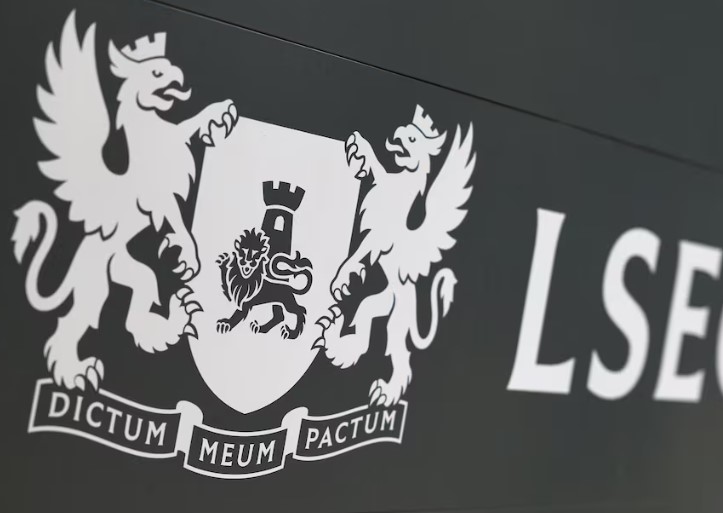 Bond selloff slows in Asia, stocks fall with eyes on UK gilts, US policy