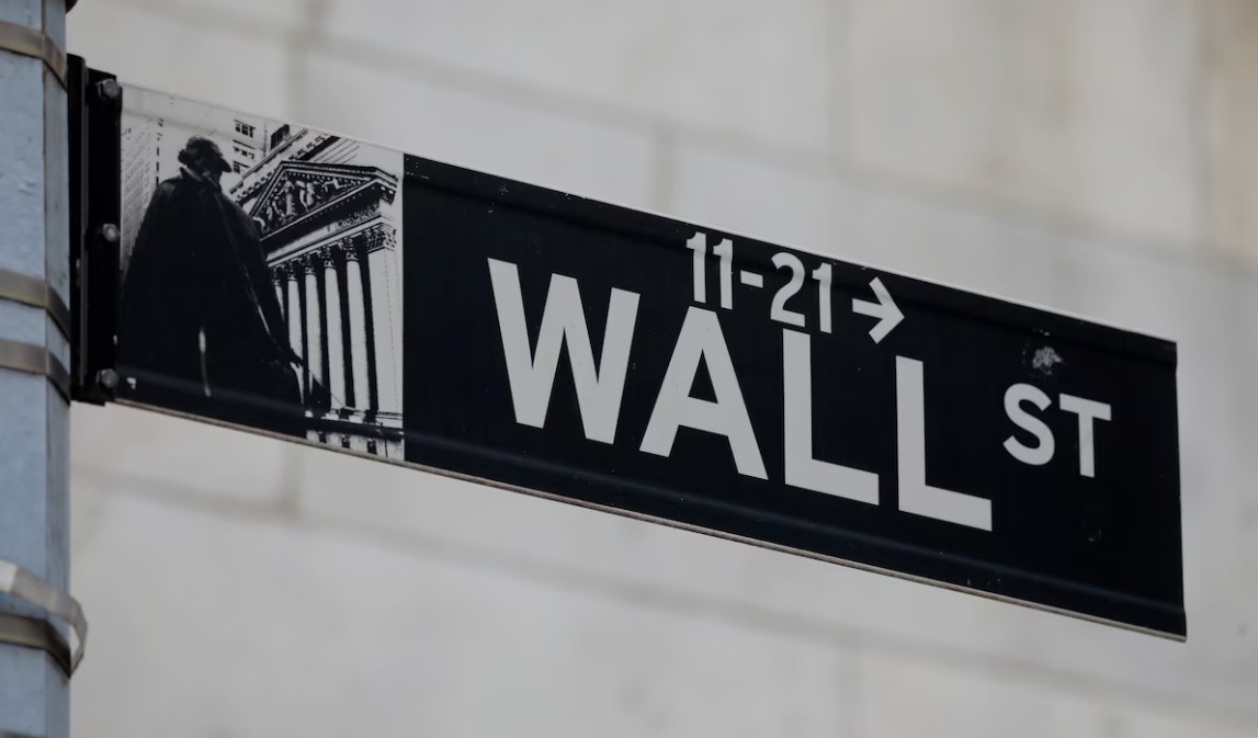 US stocks - Wall Street ends lower as inflation fears mount