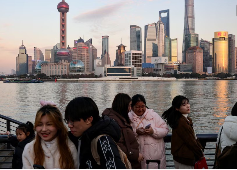 China economy expands 5.4% y/y in Q4, beating market forecast