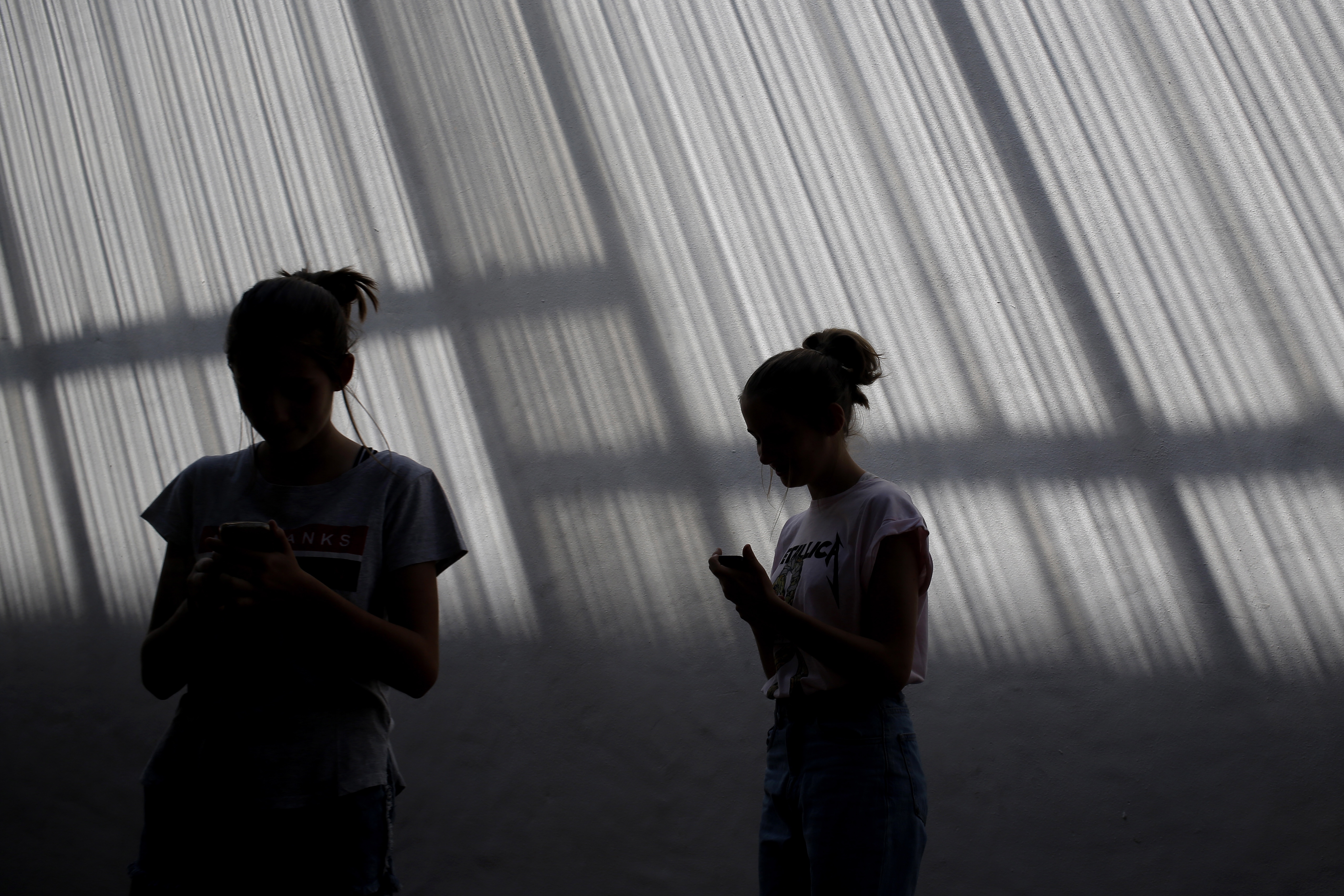 This year, make a commitment to understanding your world better: practise the art of slow looking