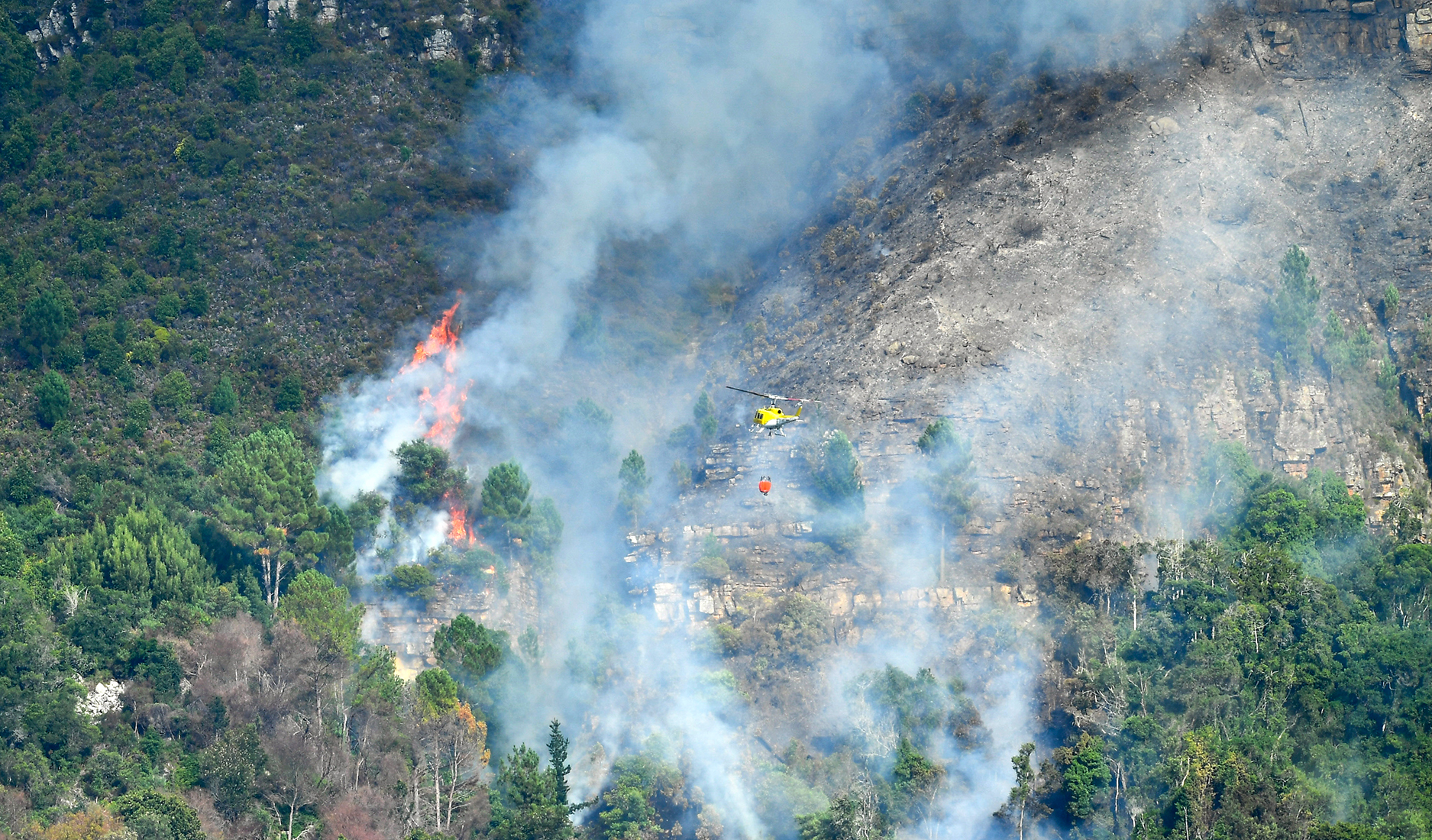Table Mountain inferno ‘largely contained’ on day 3 after surging towards City Bowl