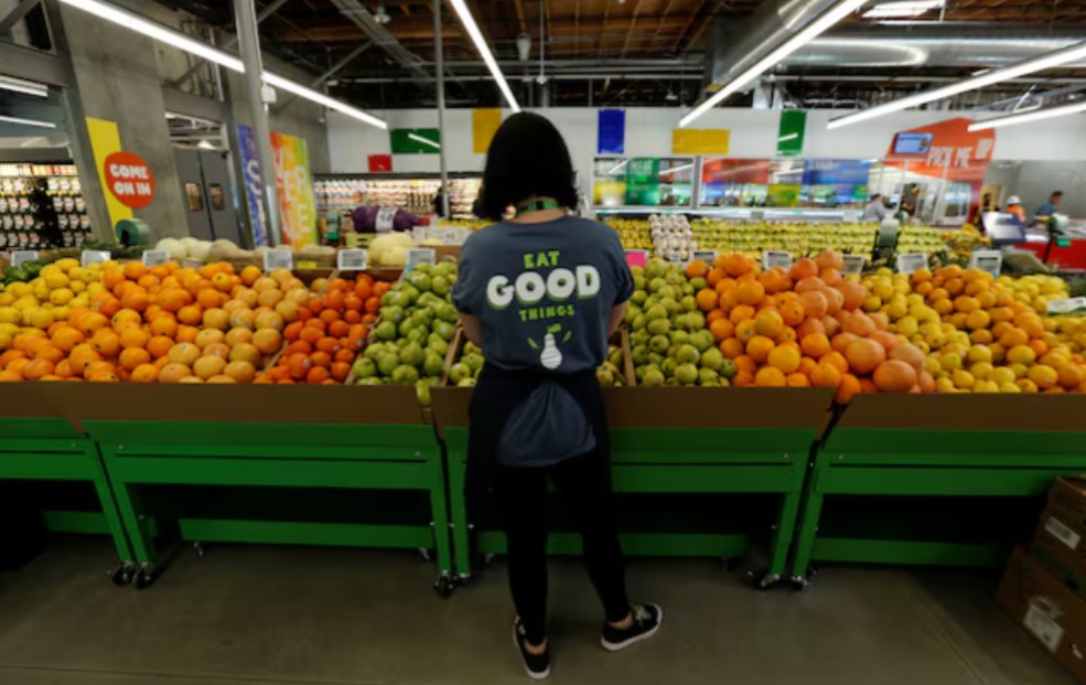 US consumer inflation increases at fastest pace in nearly 1-1/2 years in January