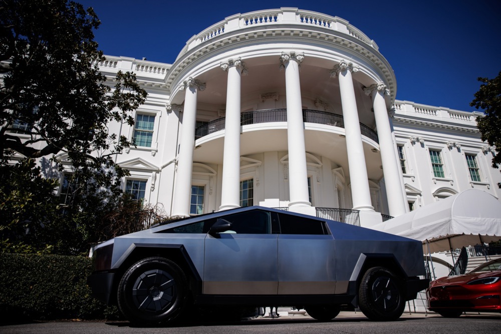 Trump's Tesla promo at the White House, and more from around the world