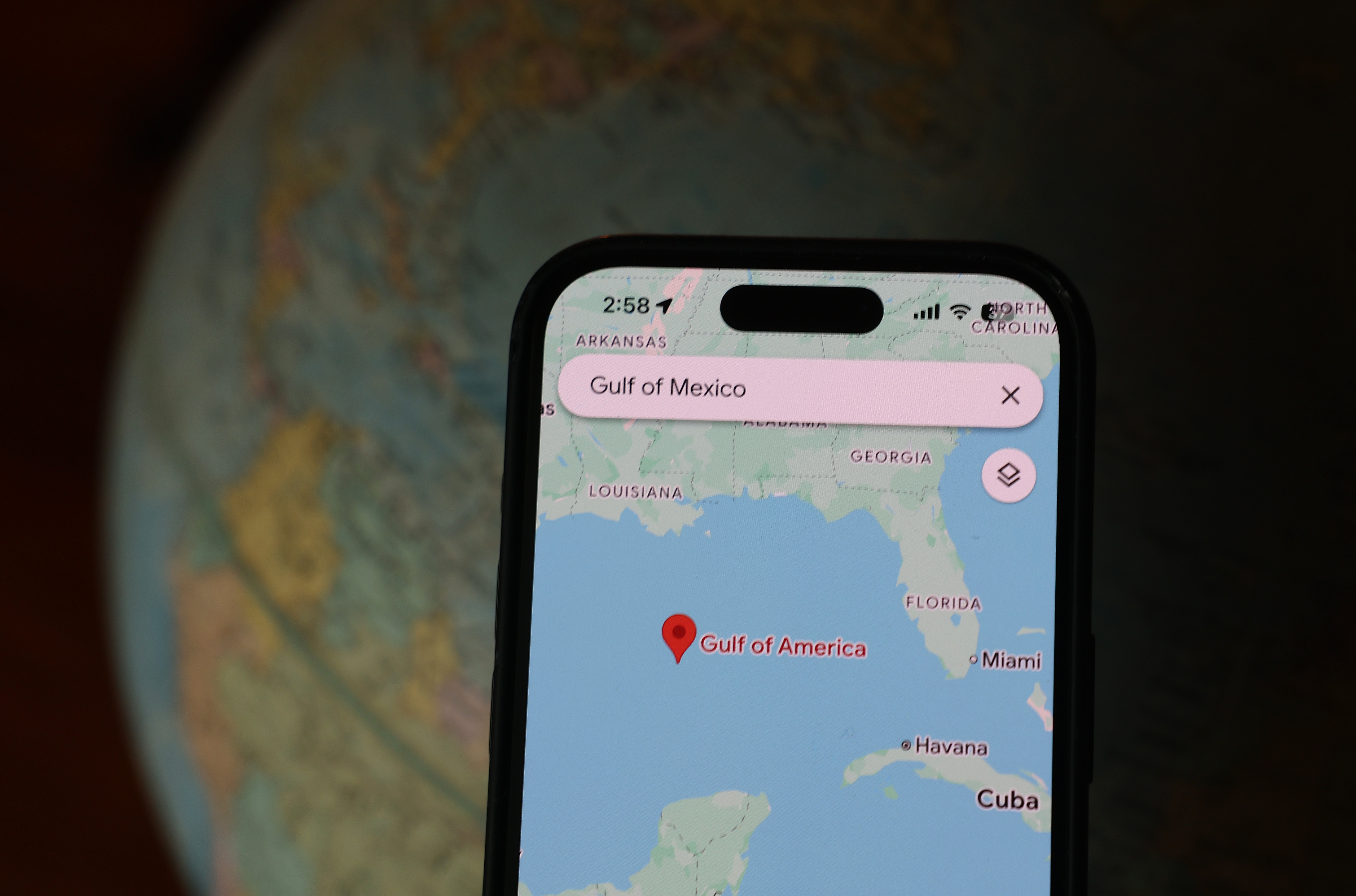 Is Google Maps brainwashing us? It might be if the theory of ‘extended cognition’ is correct