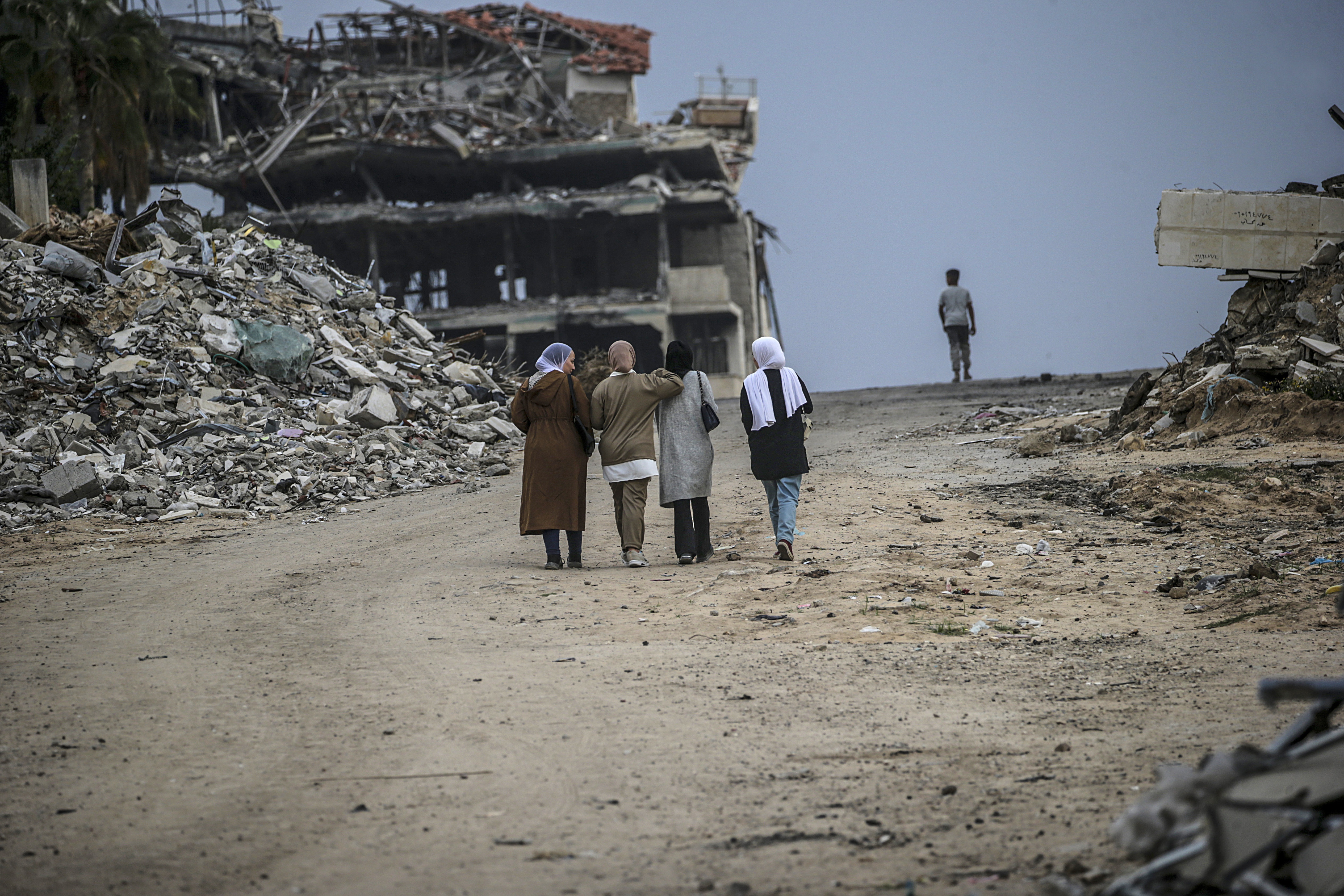 Hamas readies for Gaza talks that US hopes will halt war, free hostages