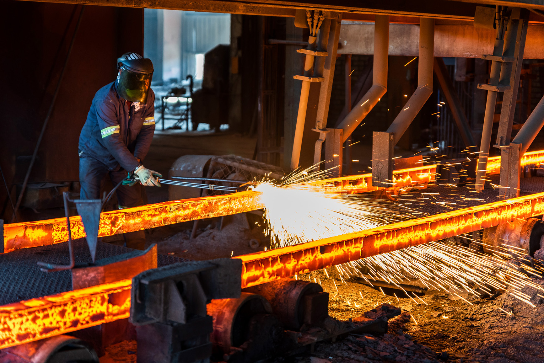 Higher metals tariffs kick in as deadline for 'best' offers arrives