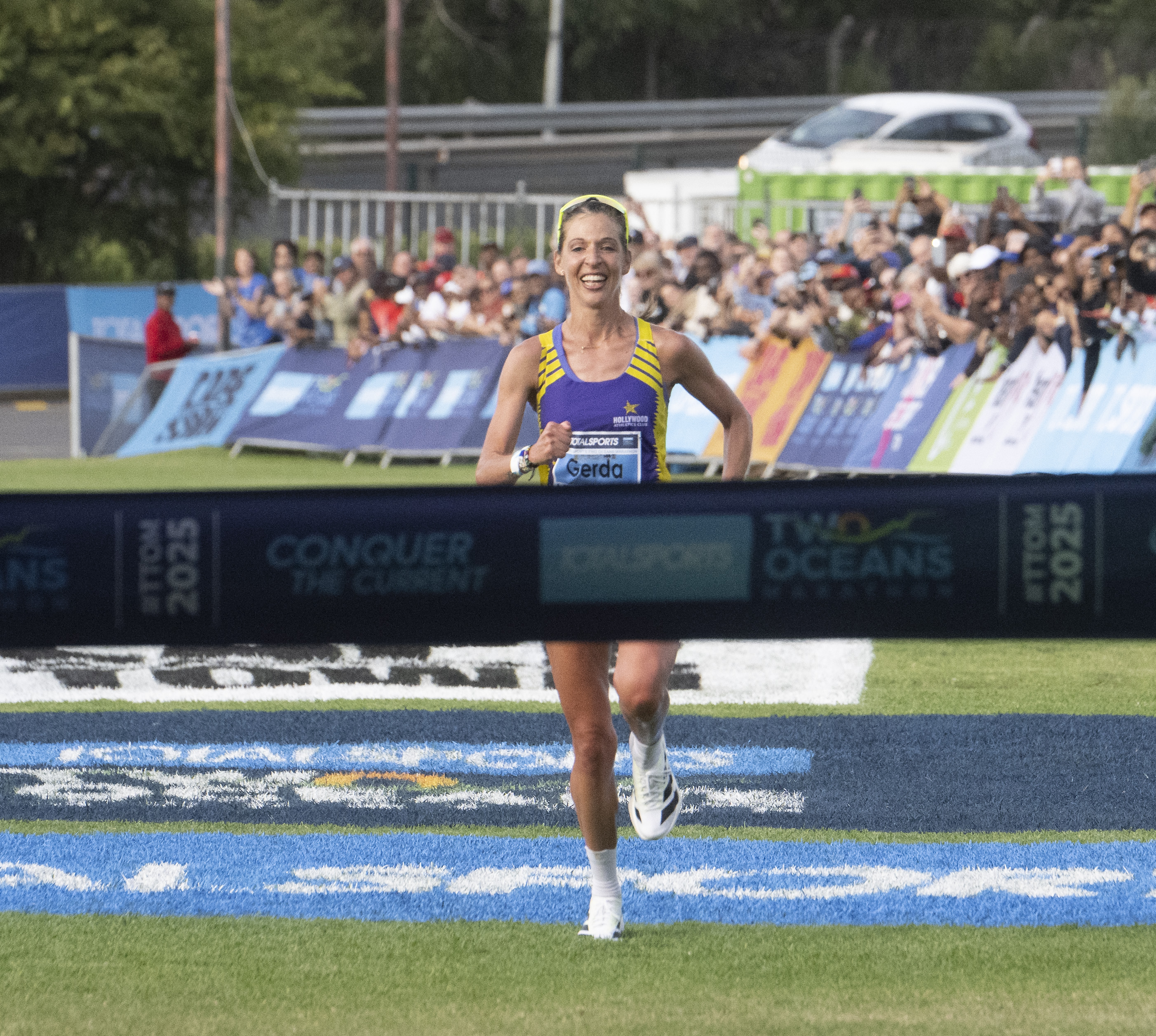 Gerda Steyn hits big six in Two Oceans ultramarathon