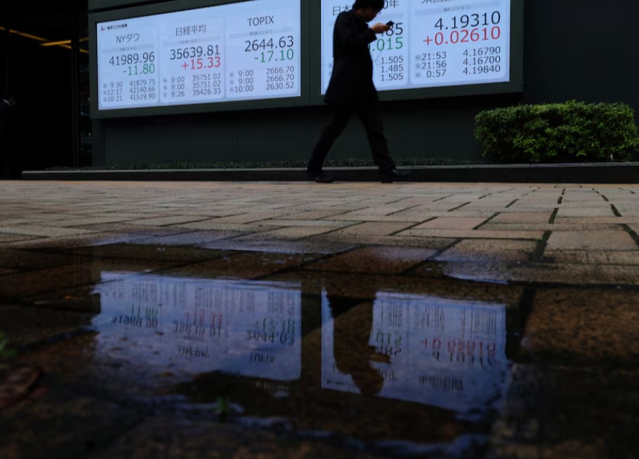 Stocks slump as US tariffs hit tech hardest