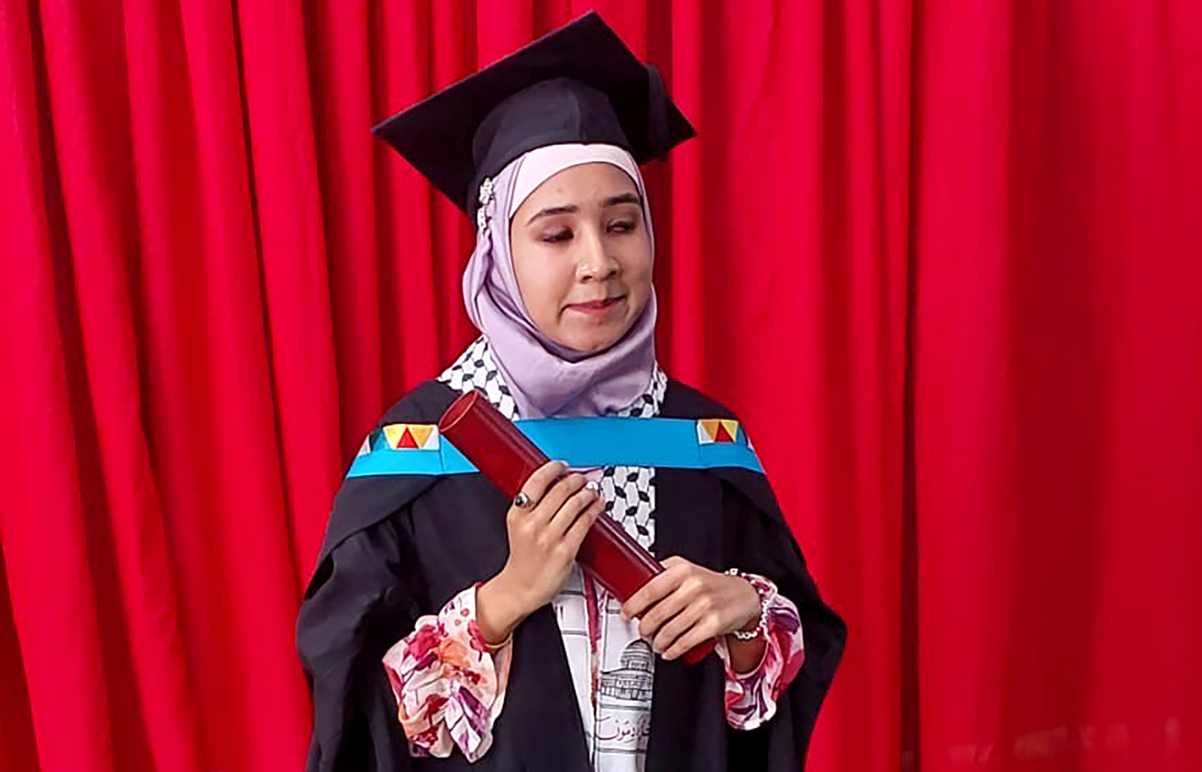 Blind student bags 14 distinctions, graduating cum laude at UKZN