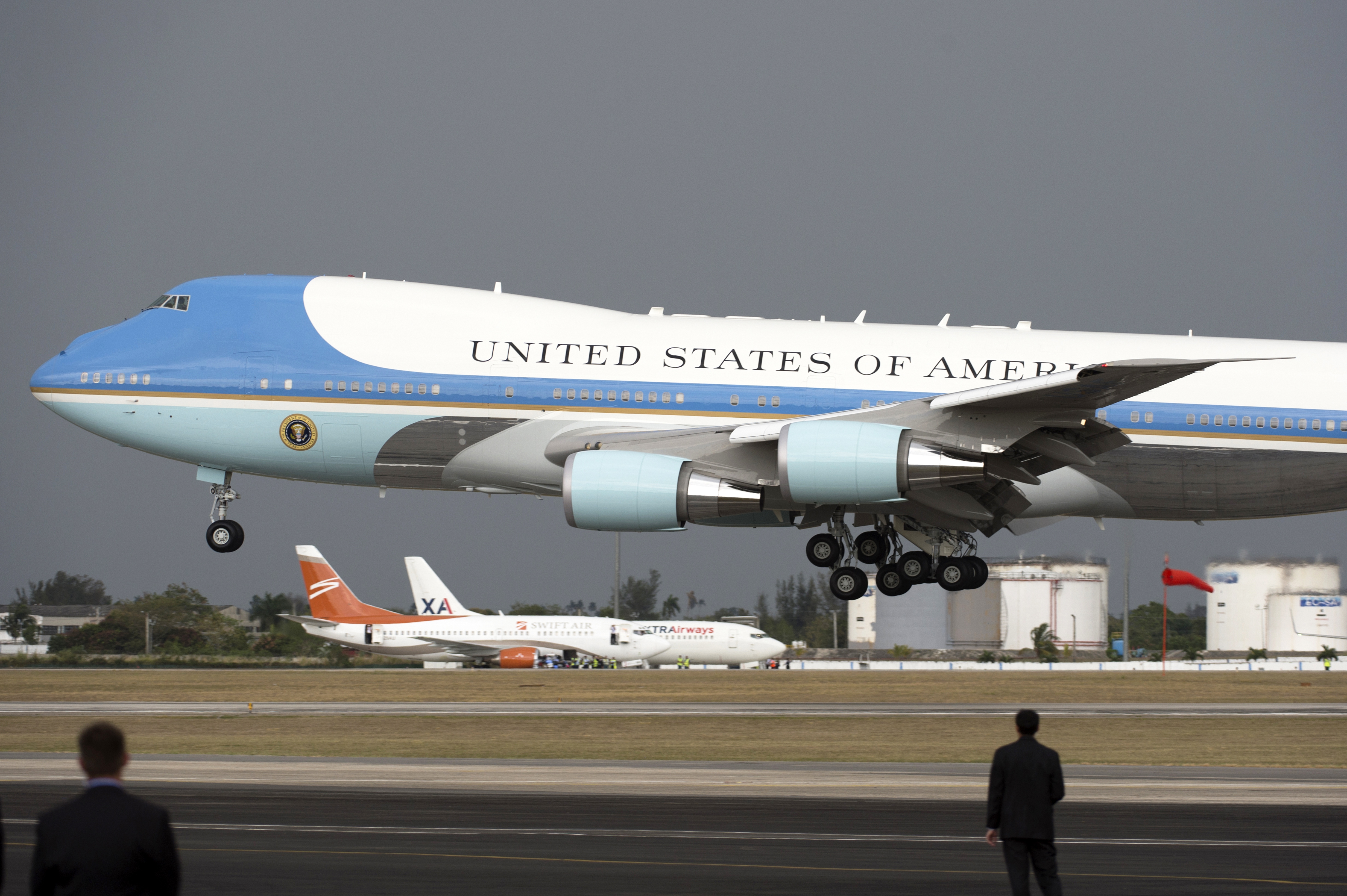 Trump wants to cancel Air Force One order