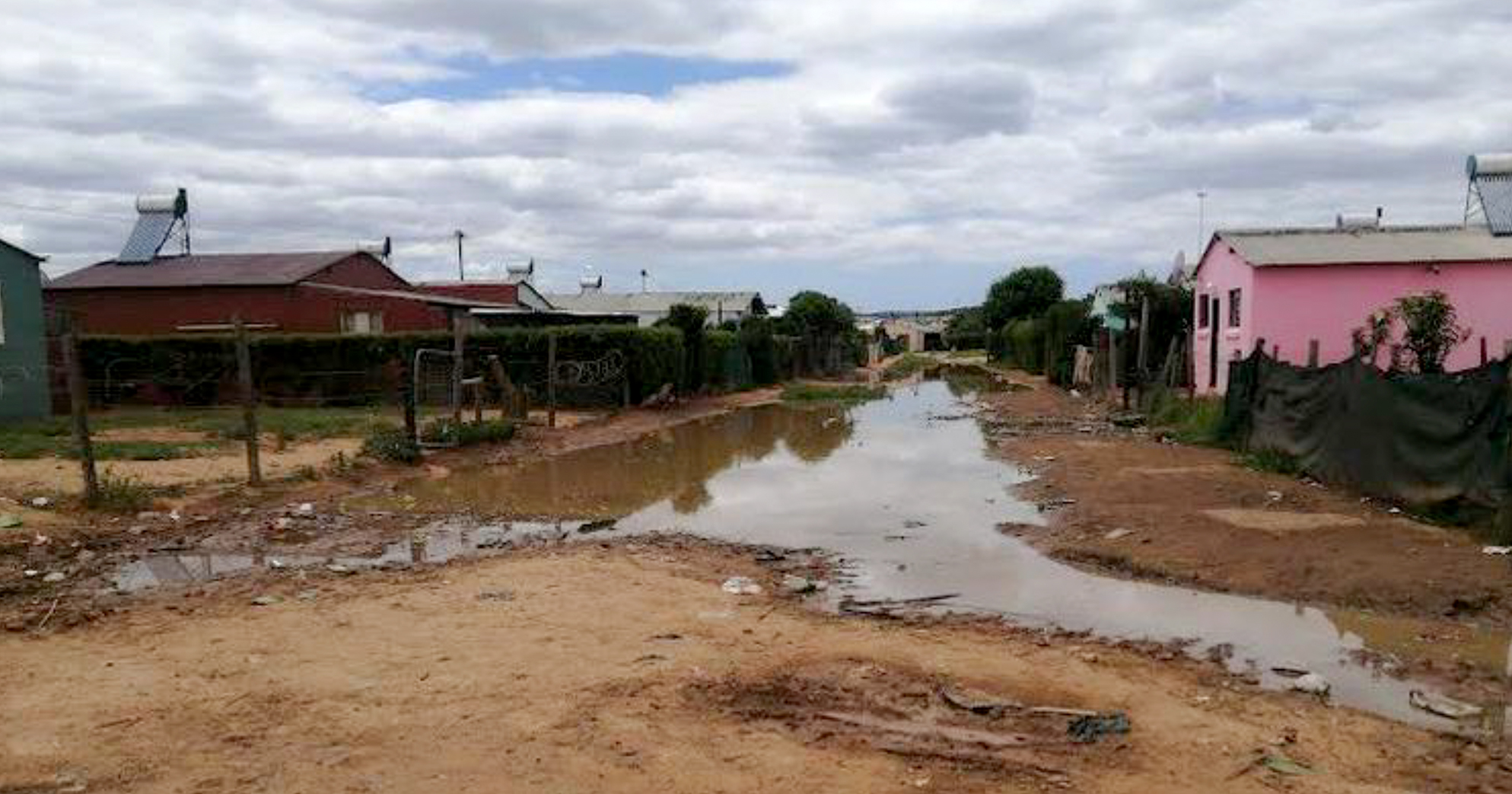 Xenophobic violence breaks out in Addo after murder — three dead, 10 injured