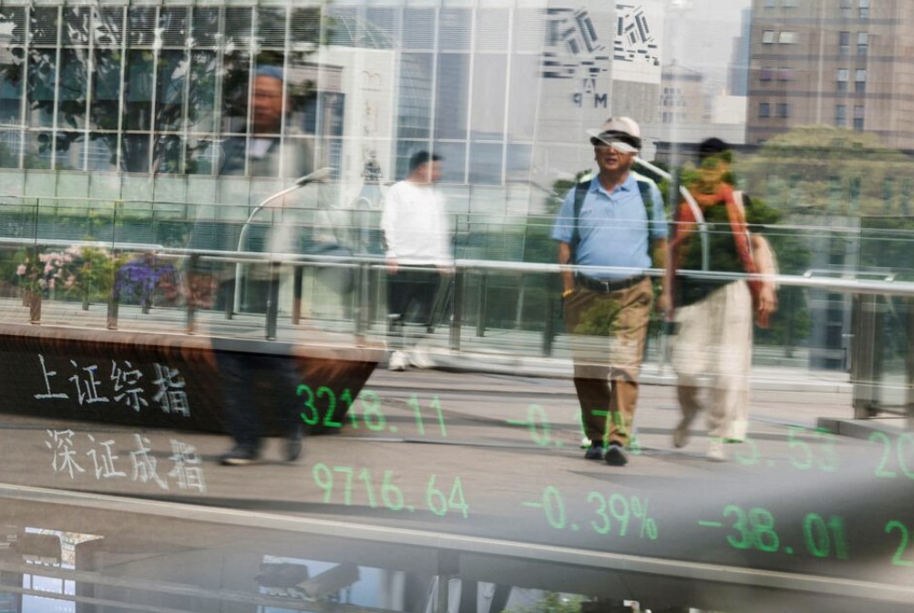 Asian shares dip, dollar struggles after Trump's tariff backflip