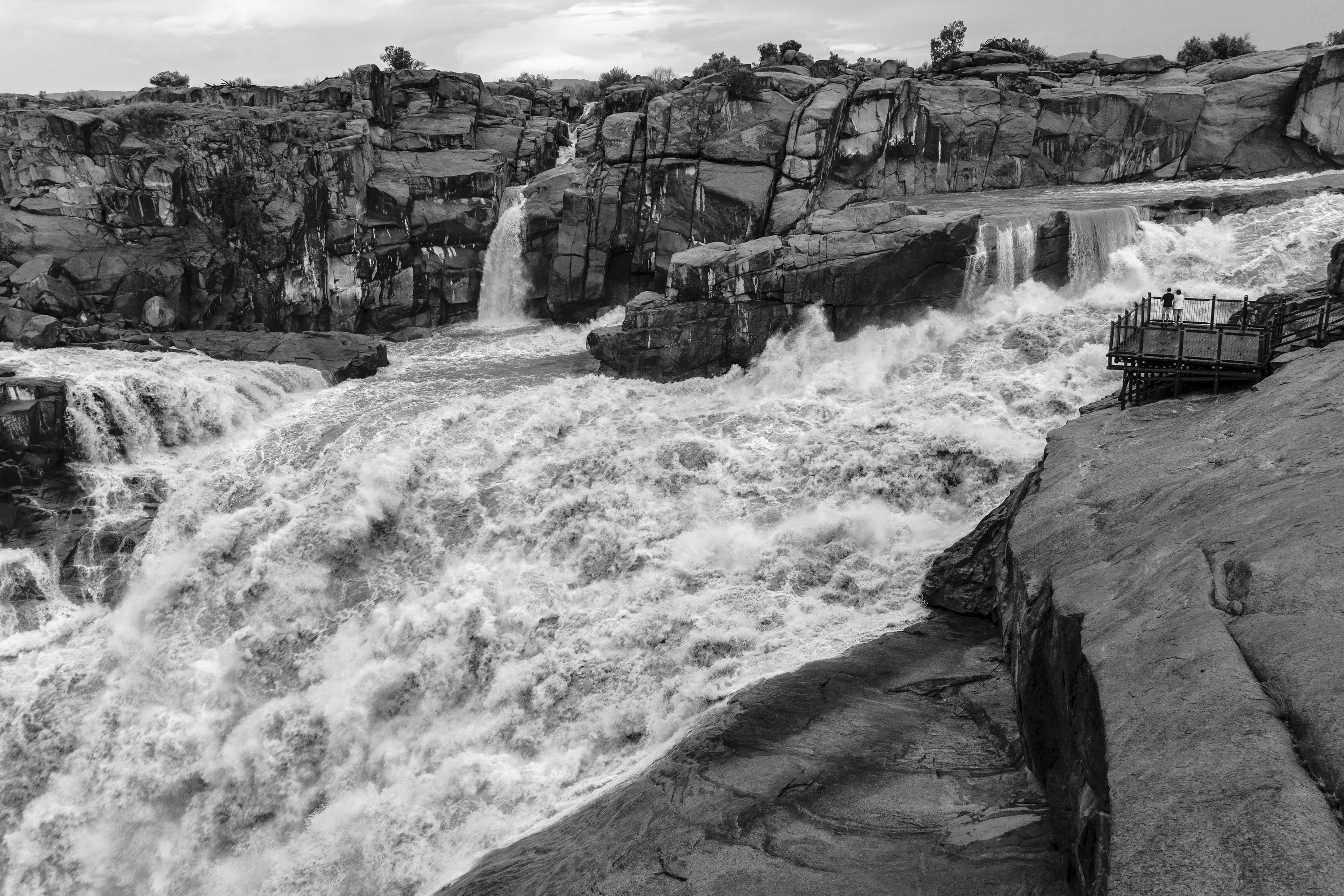 Crazy daredevils and madcap missions — wild feats at Augrabies with the Great Farini