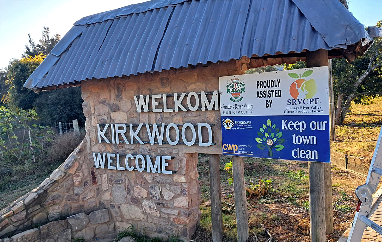Eastern Cape’s Kirkwood cleans up — community members unite in fight to reclaim their town