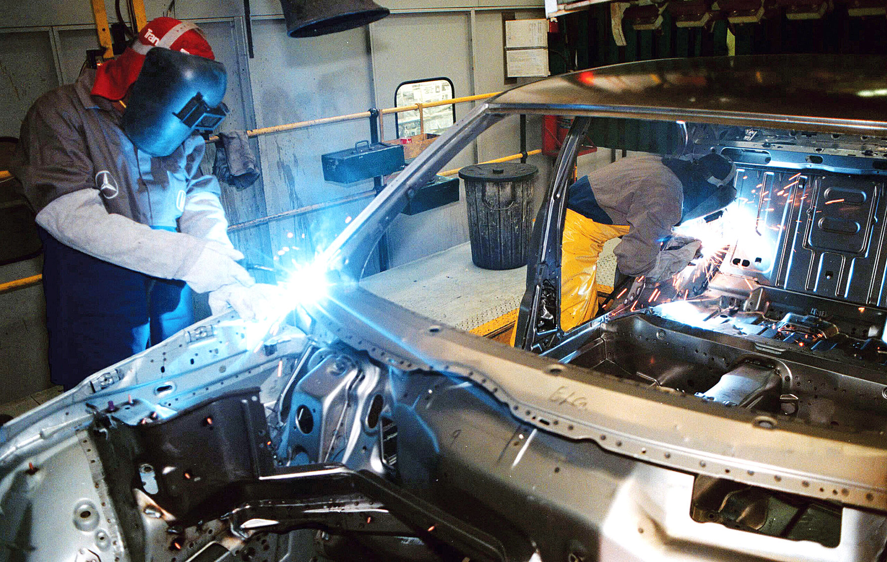 Mercedes’ East London production pause highlights urgent need to transform automotive industry