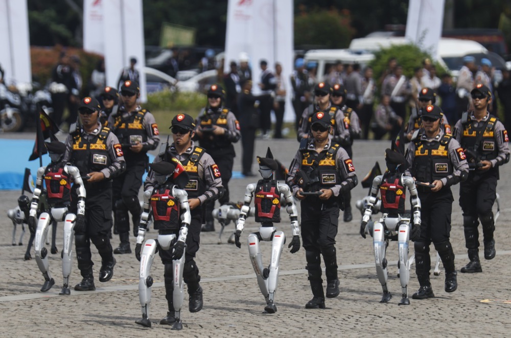 Indonesian Robotic Police march, and more from around the world