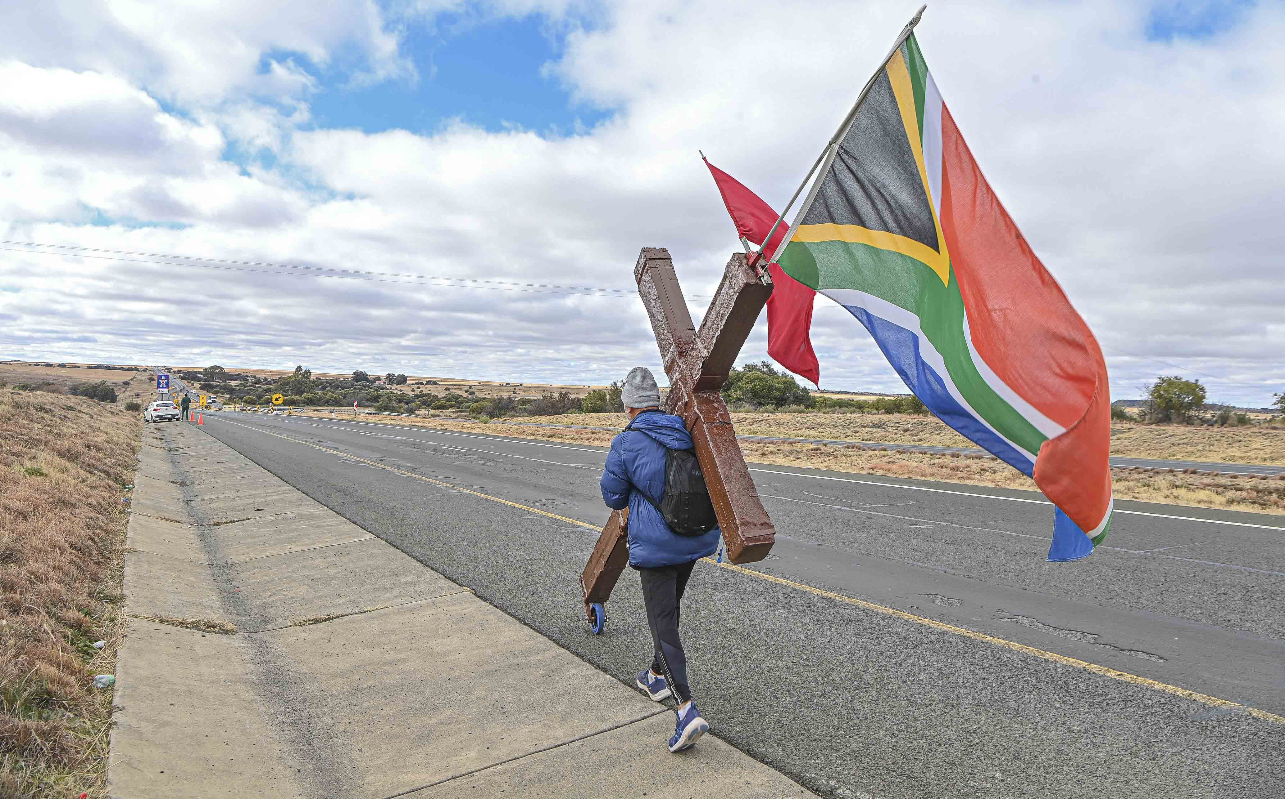 Evangelist's walk from Cape Town to Israel, and more from around the world
