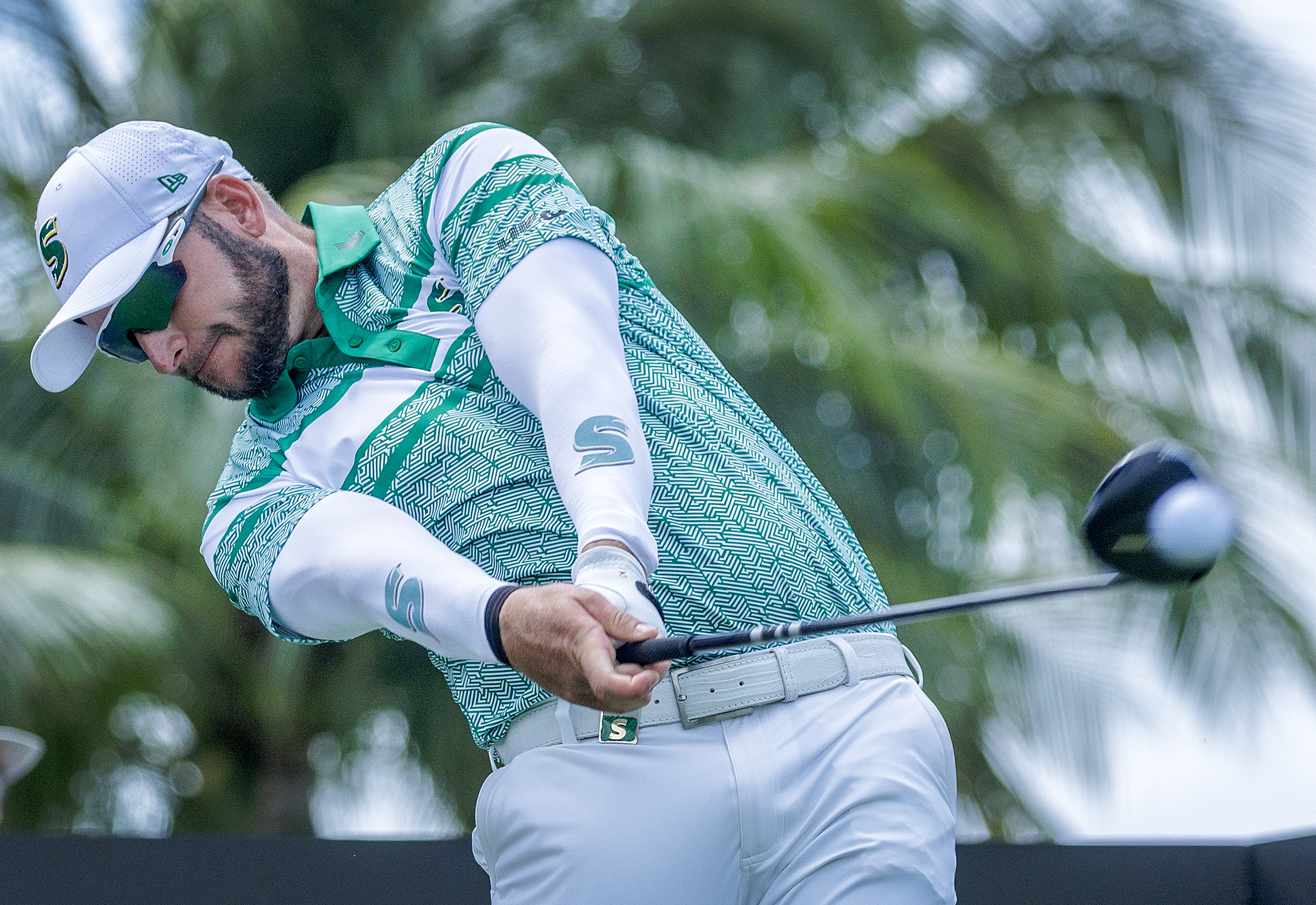 Dean Burmester overcomes bumpy start, wins LIV Golf Chicago in playoff