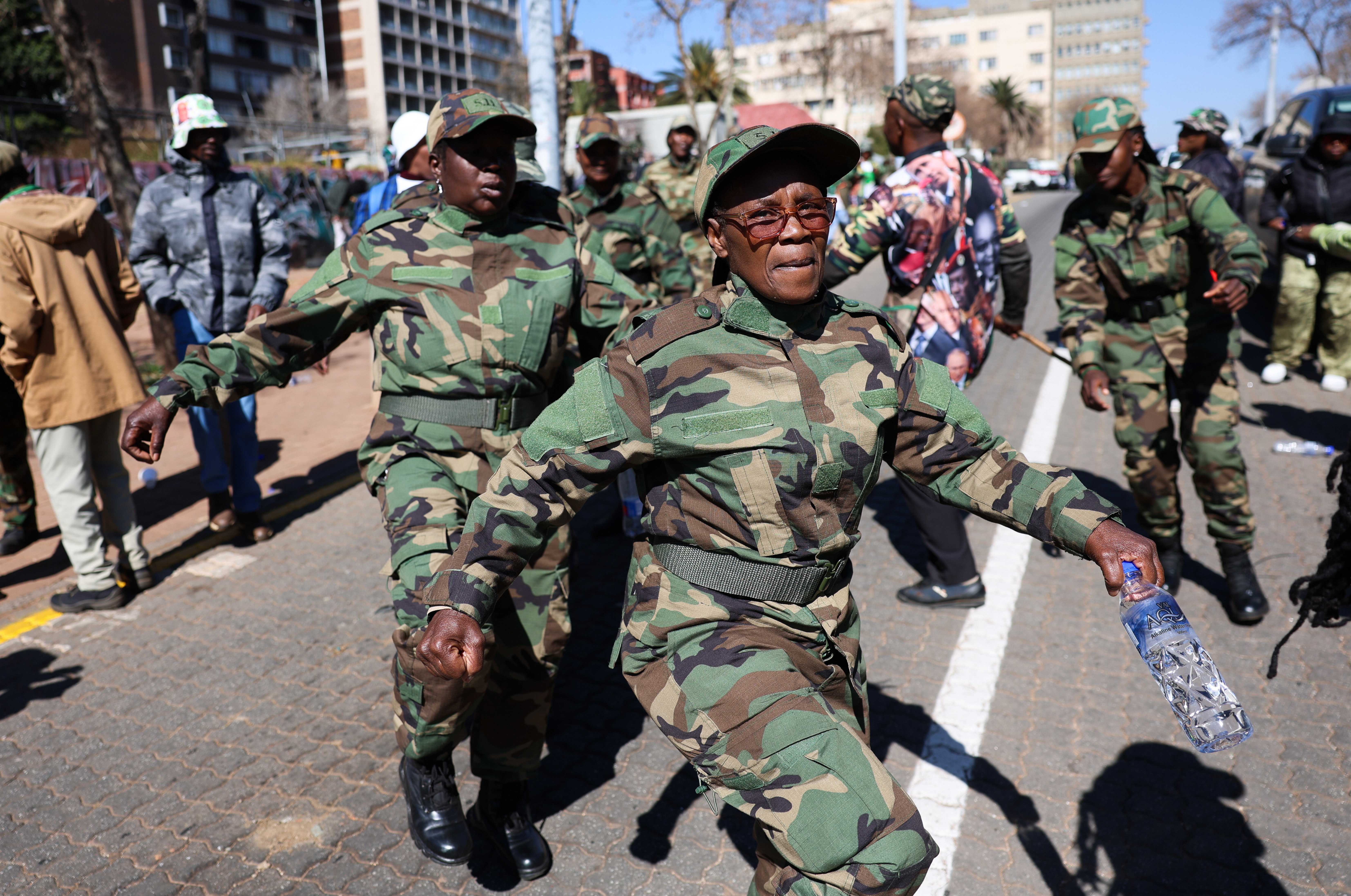 MK Party challenges Ramaphosa at ConCourt over Mchunu, and more from around the world