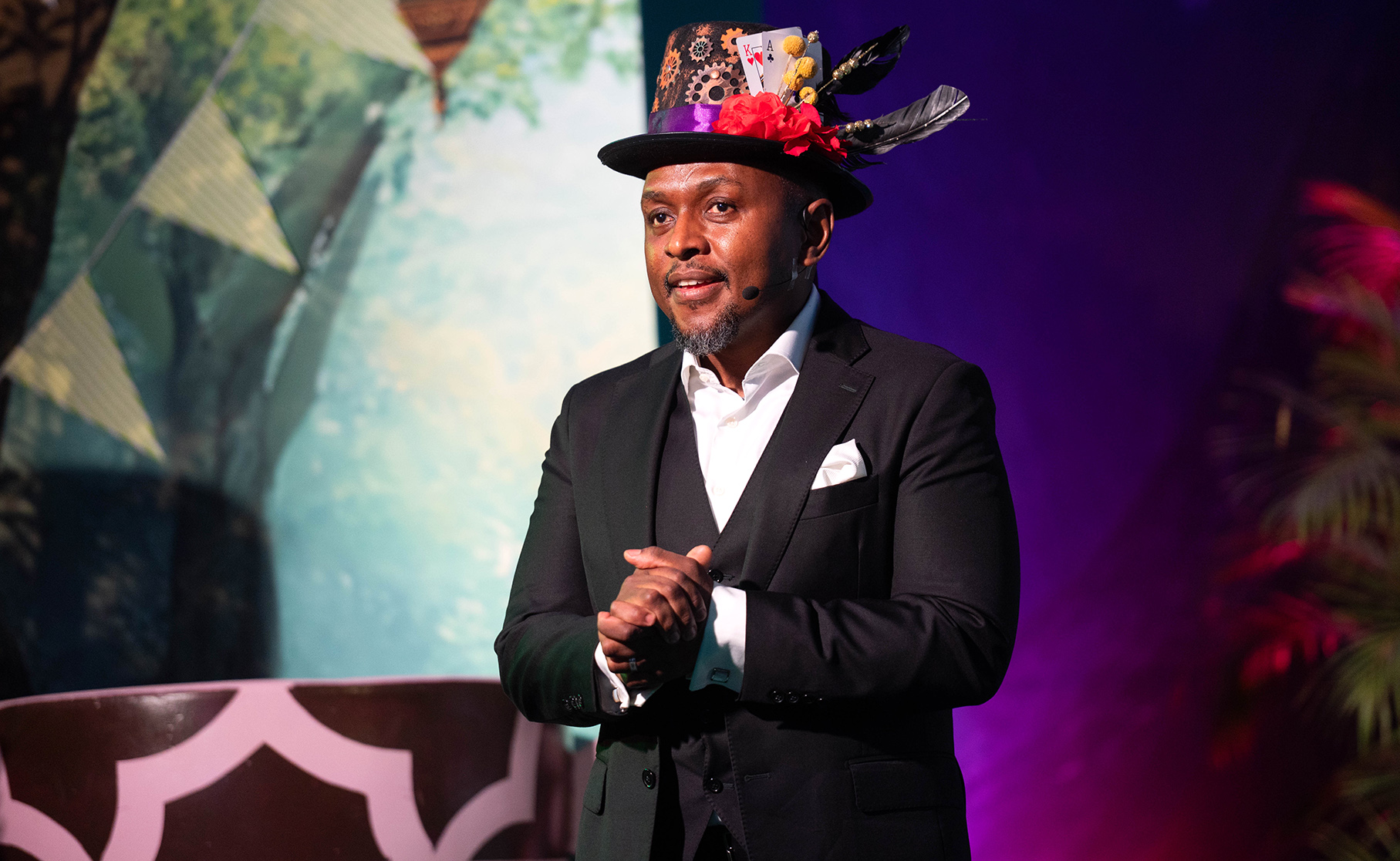 Google bets on invisibility as the means to win the AI war