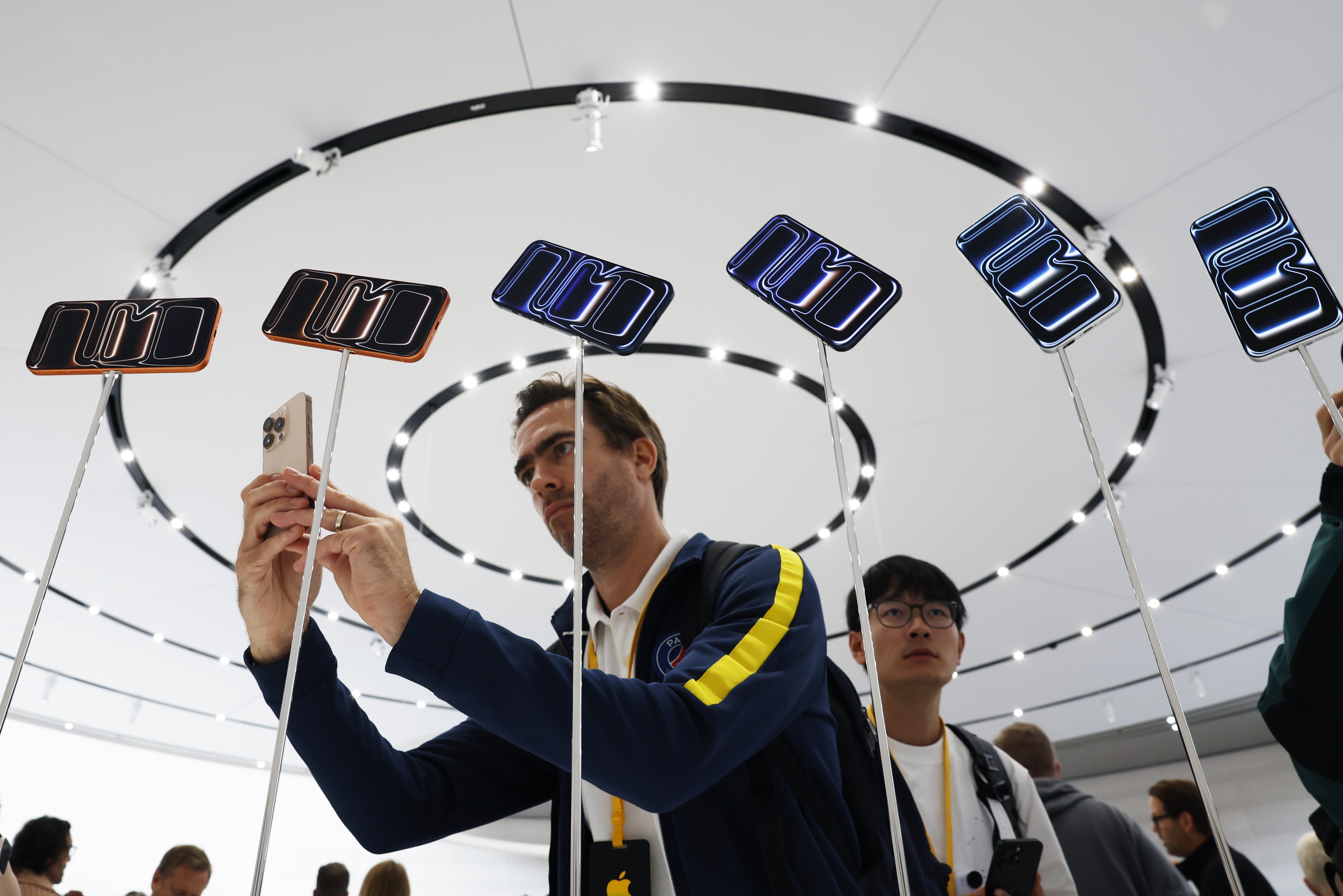 Here’s the thing — the only spec that matters is battery life