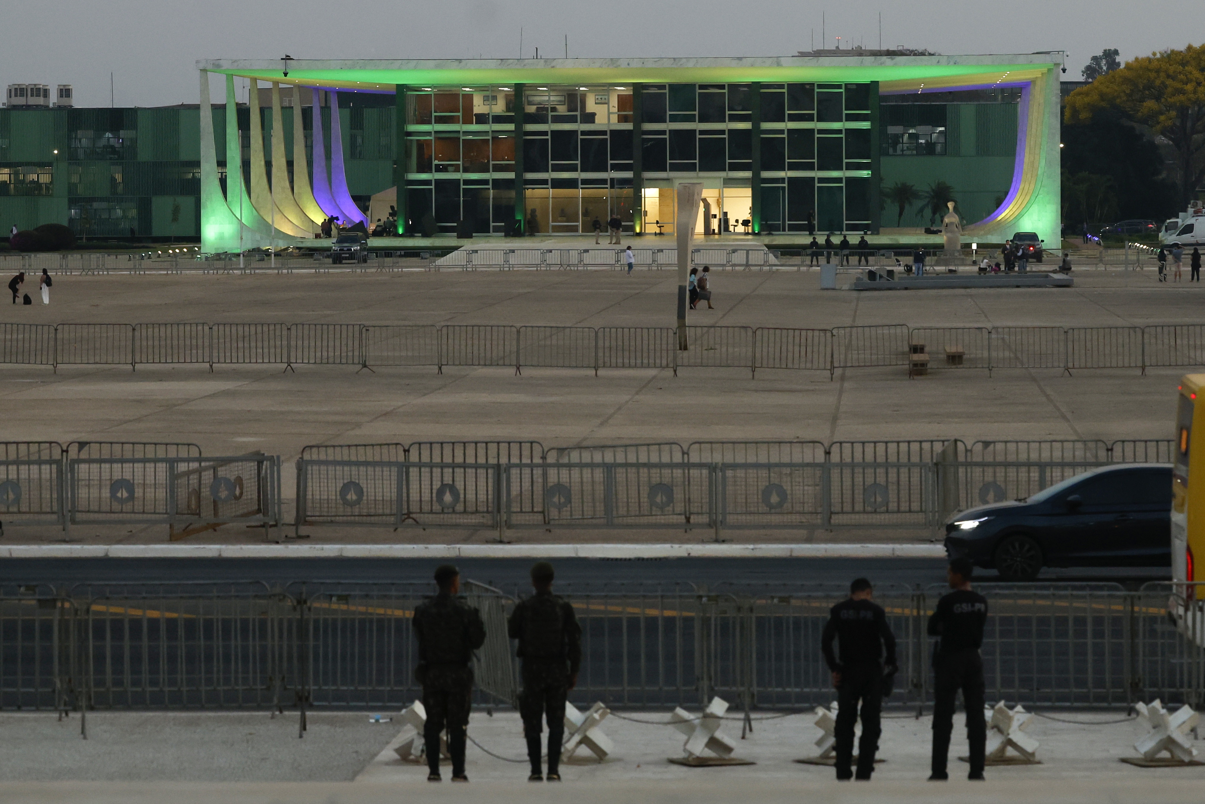 Bolsonaro trial continues in Brasilia