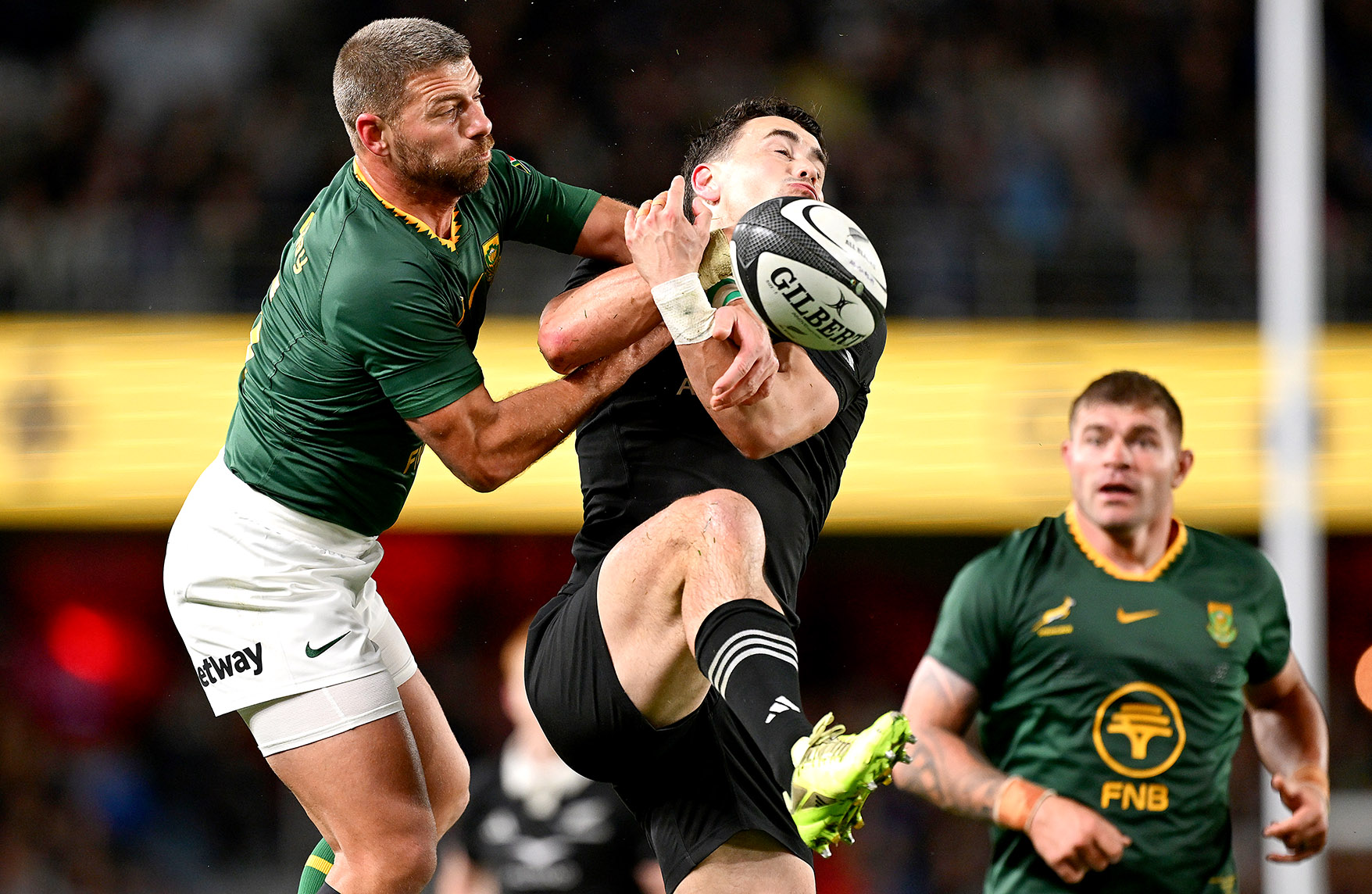 Le Roux faces uncertain future after being dropped from Bok squad to face Pumas