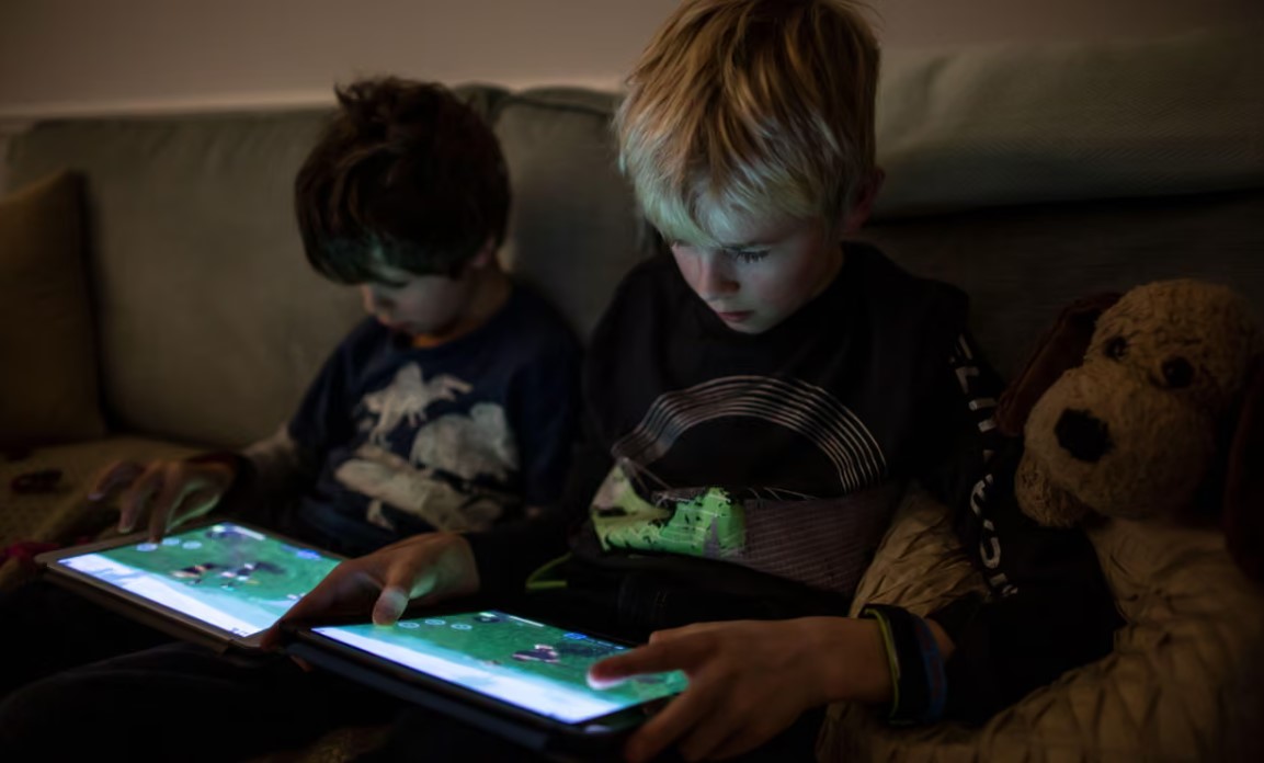 An idiot parent’s guide to keeping your kids safe on Roblox