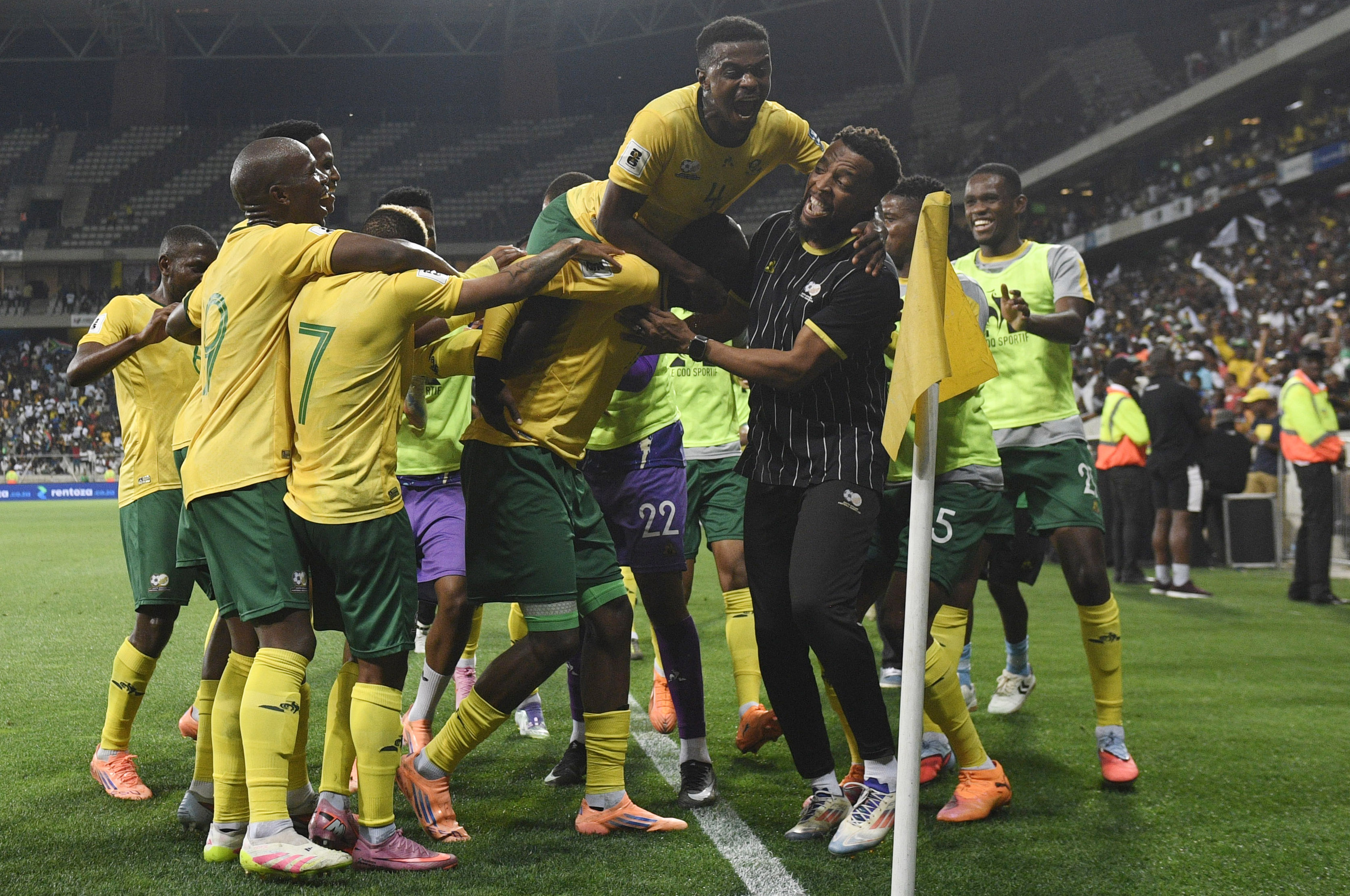 Laduuuuuuuuuuuuuuma! Bafana Bafana qualify for 2026 World Cup after beating Rwanda 3-0