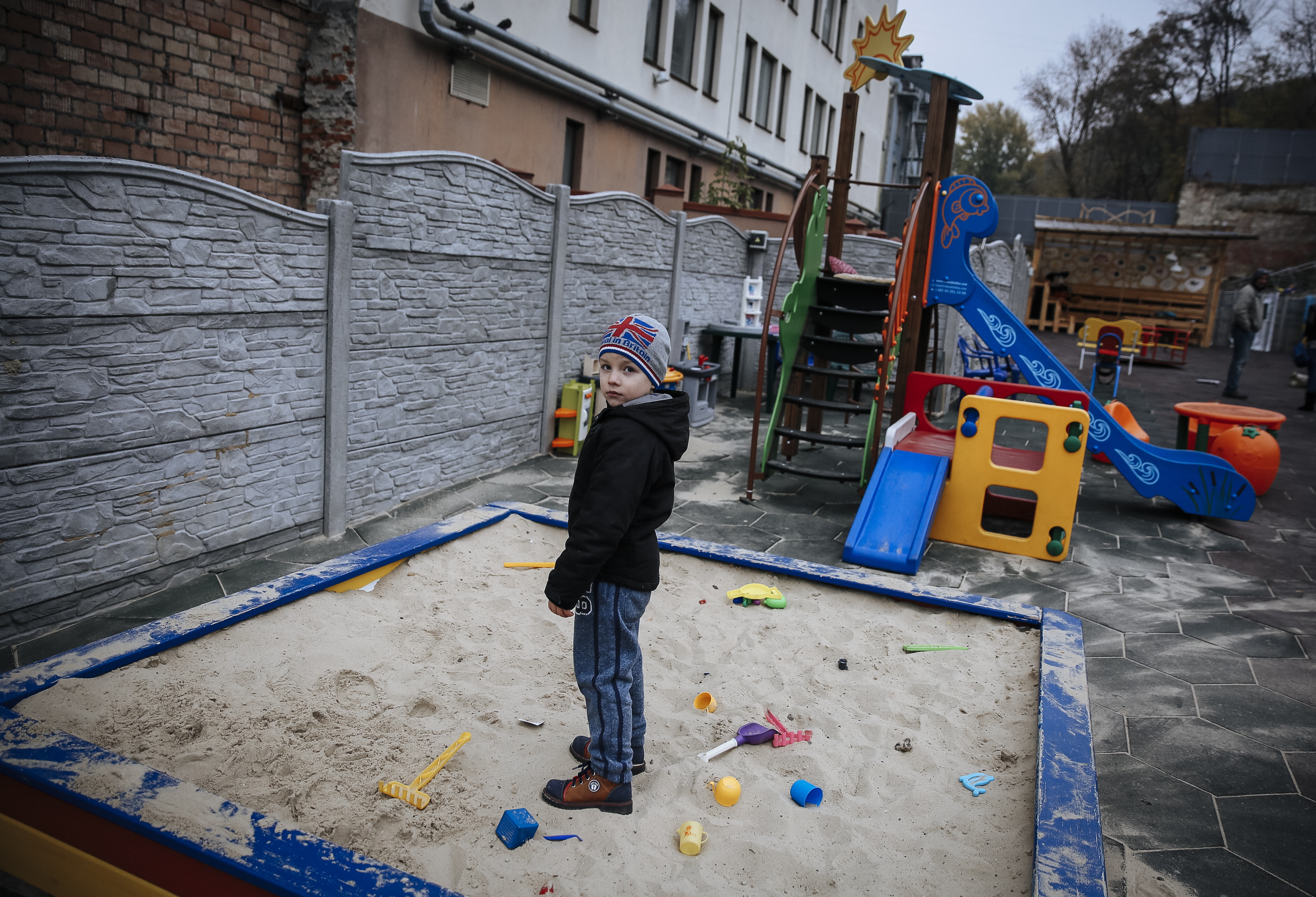 Humanitarian aid for internally displaced people in Ukraine