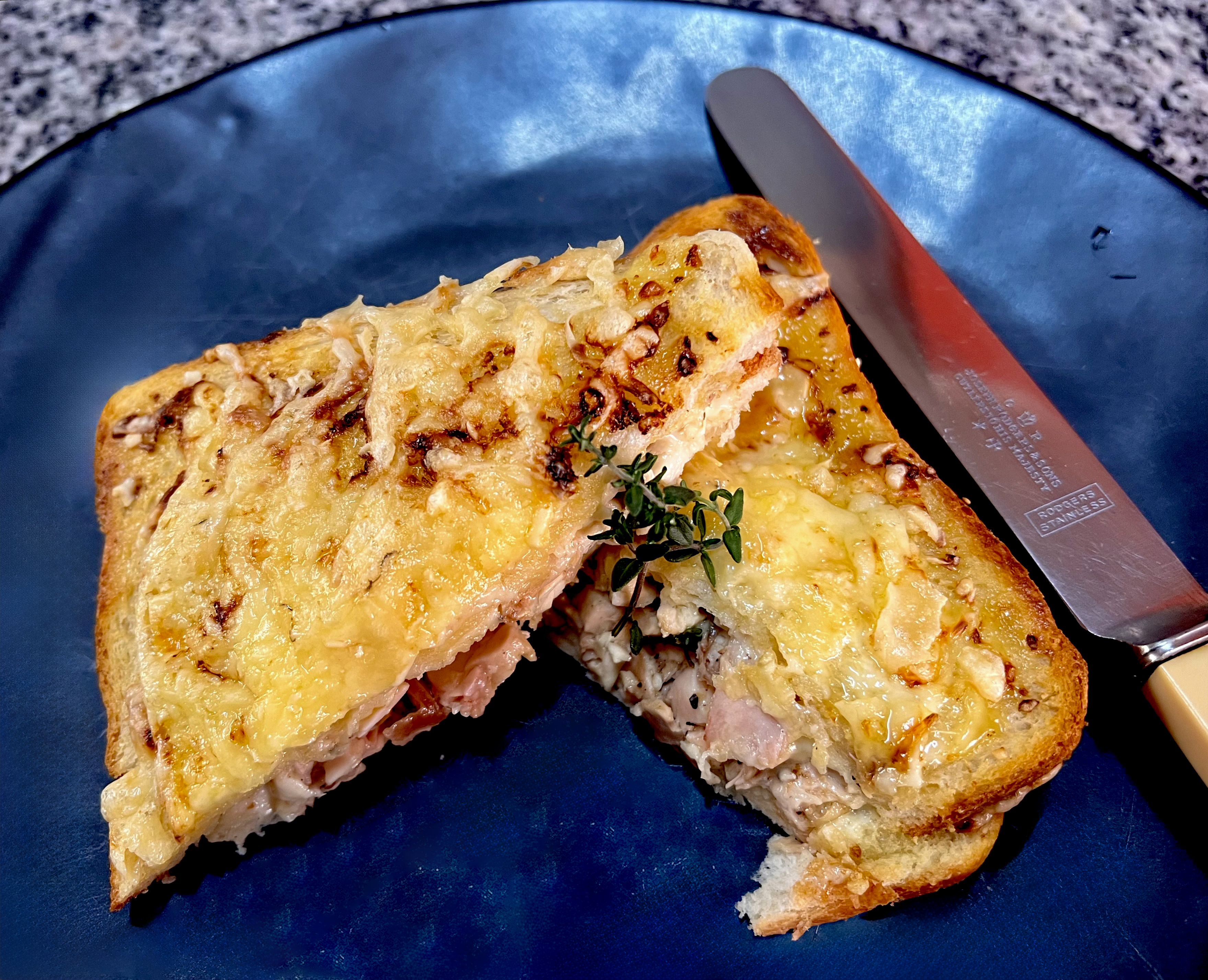 Lekker Brekker Monday: Chicken mayo toasties, à la Croque Monsieur