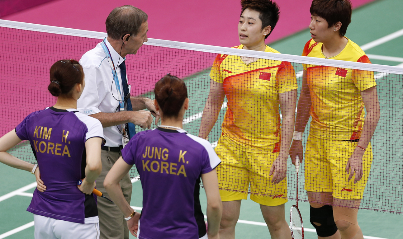 London 2012: Badminton chief apologises, players thrown out