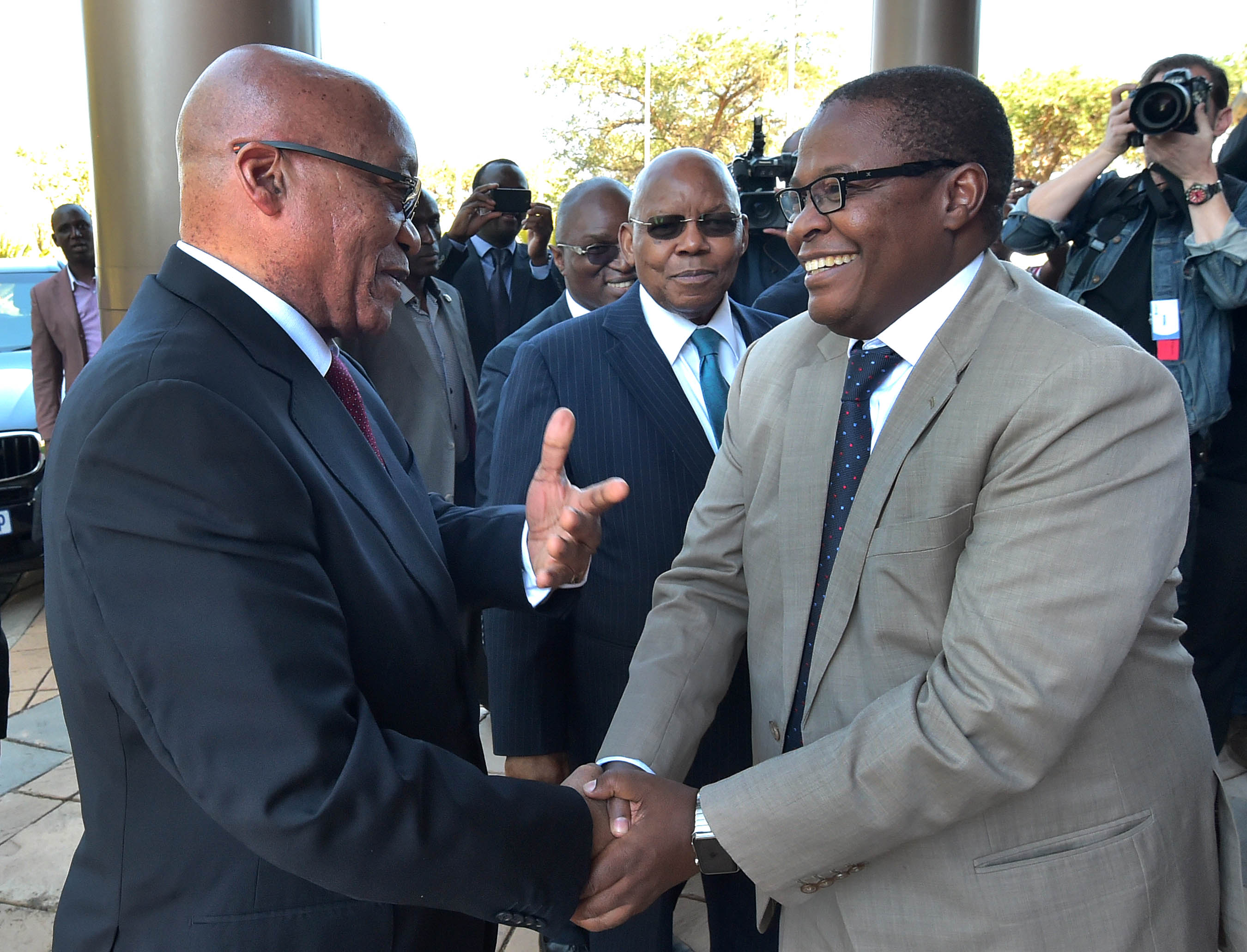 The Molefe pension letter that could come back to bite Lynne Brown