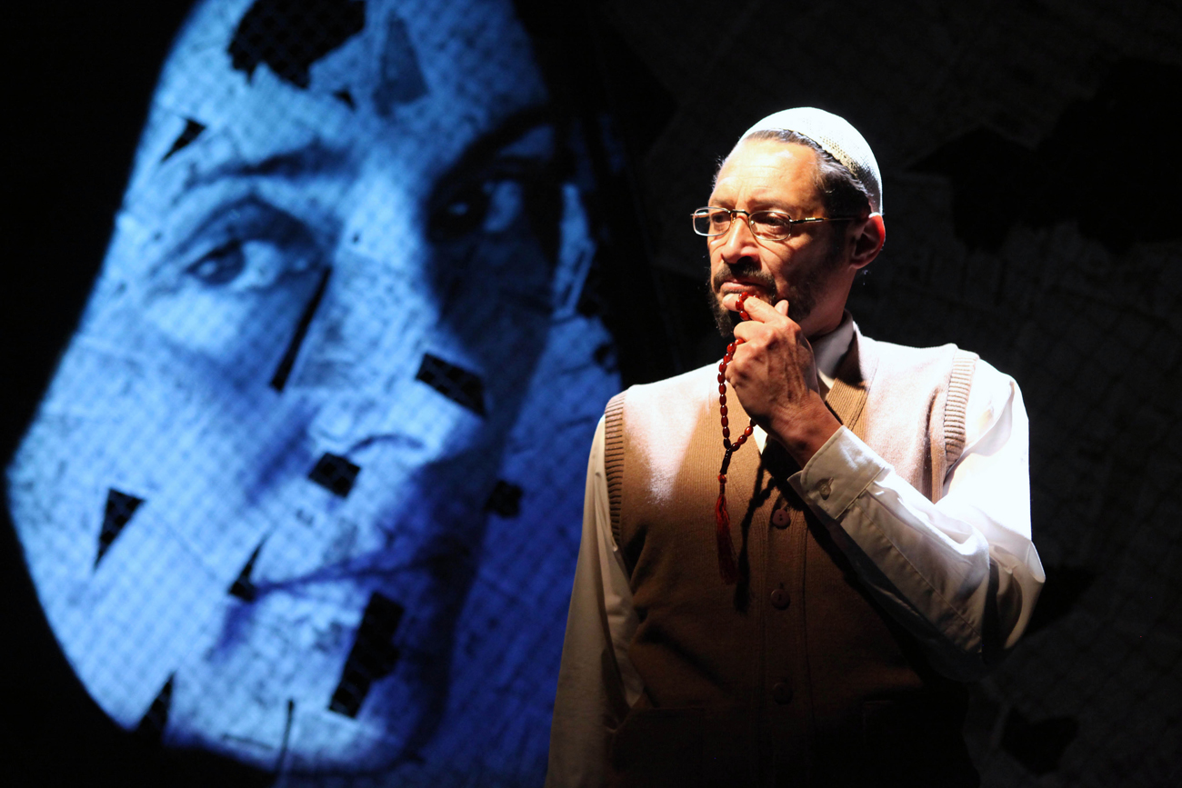 Pagad is back - on stage