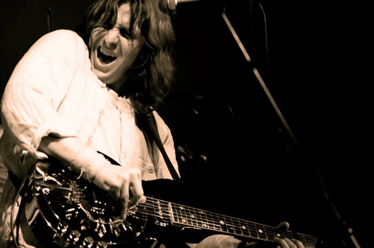 Maybe get a blister on your thumb: SA guitarist to front for Dire Straits