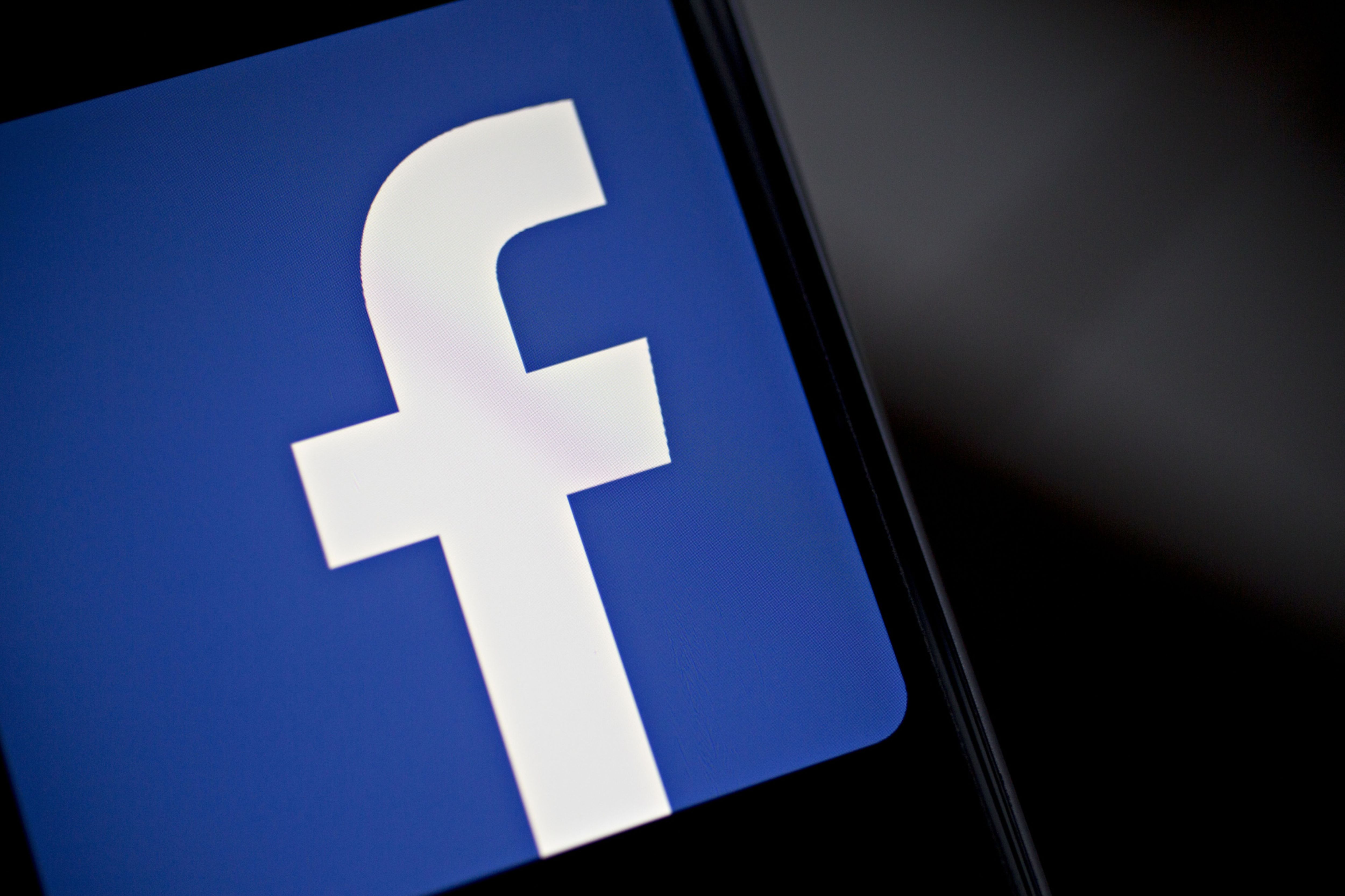 Facebook Weighs Libra Revamp to Win Over Reluctant Regulators