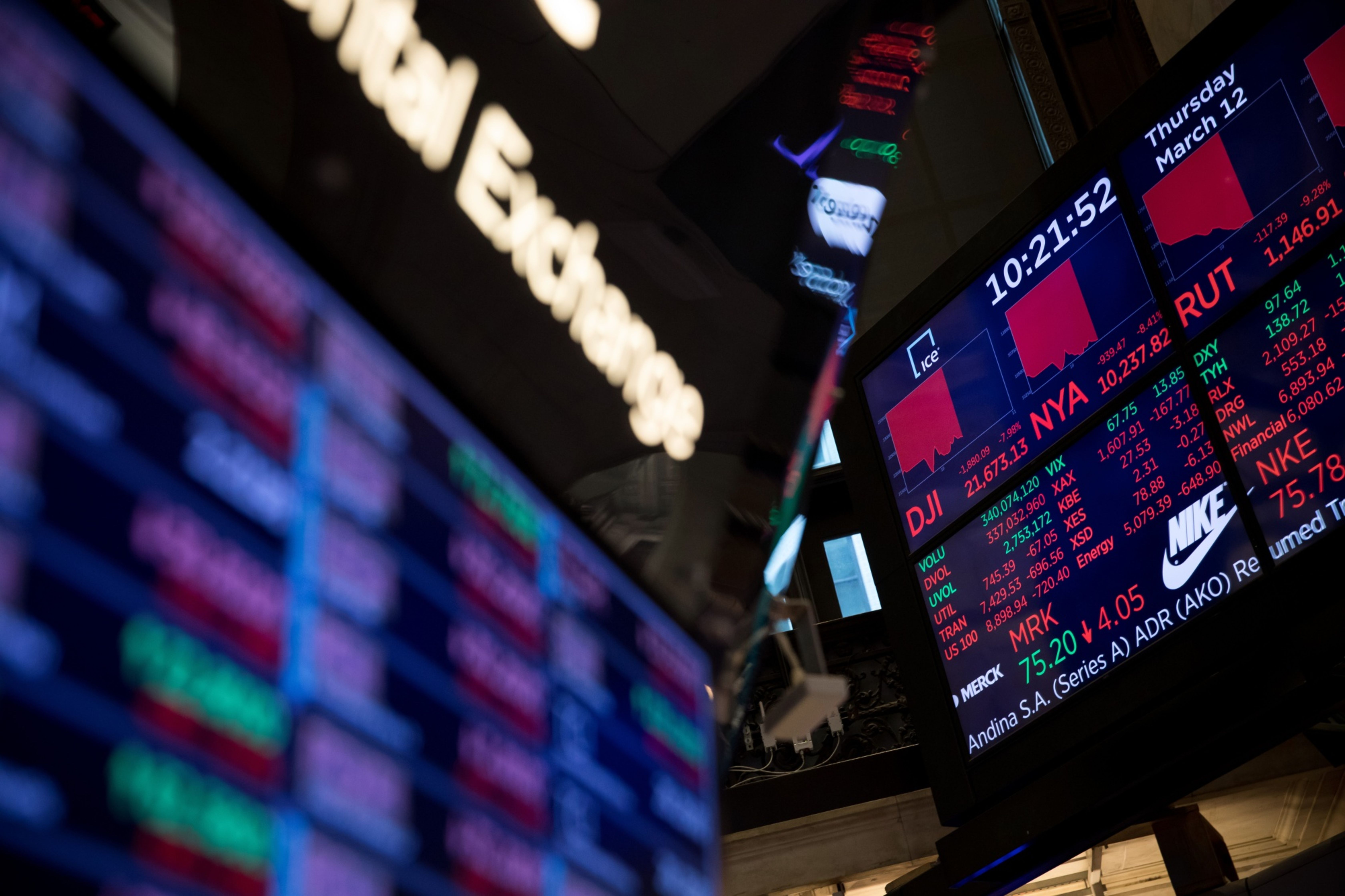 Traders On The Floor Of The NYSE As Trump's Speech Spooks Investors